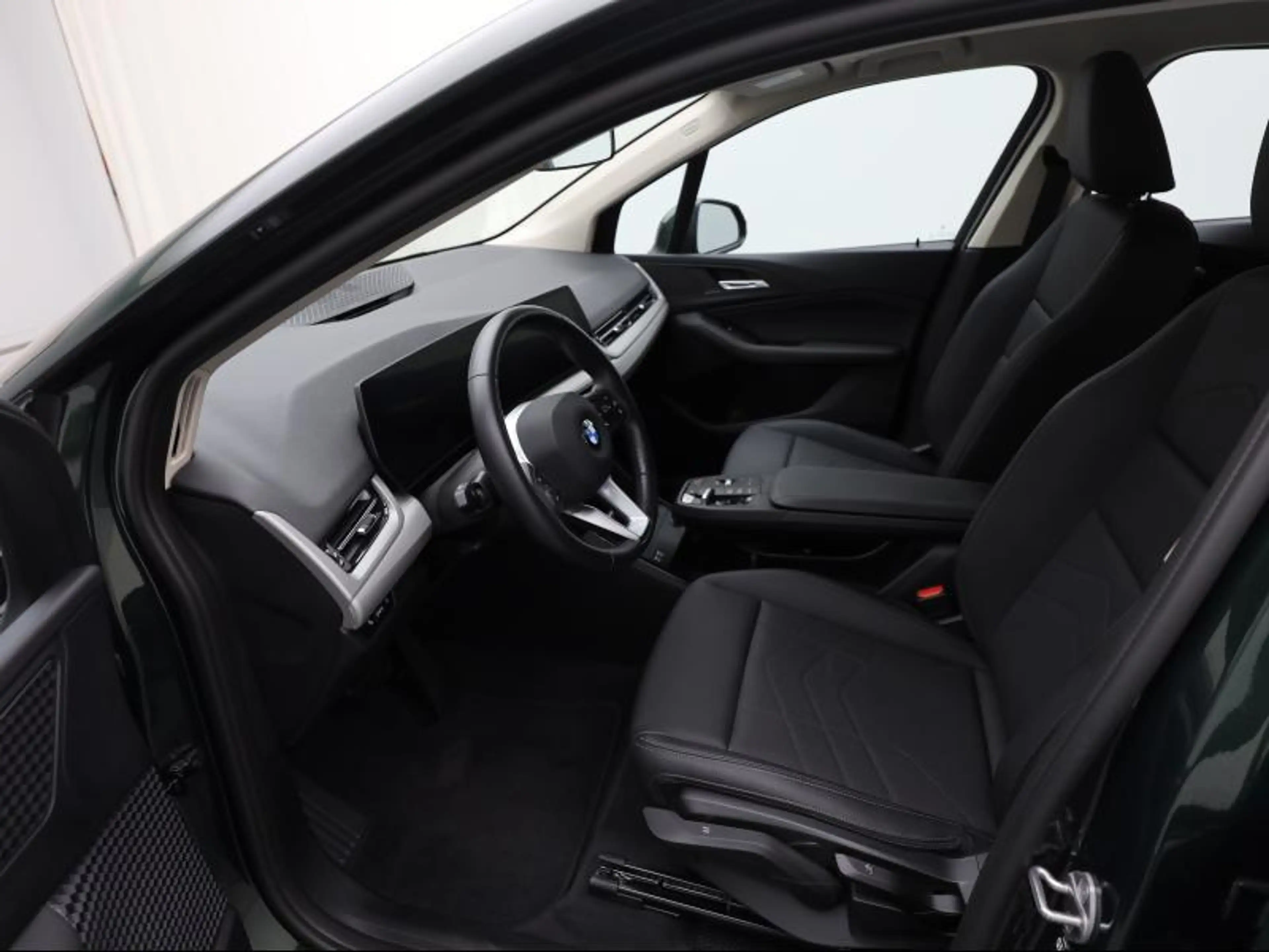 BMW 218 Active Tourer — photo 6