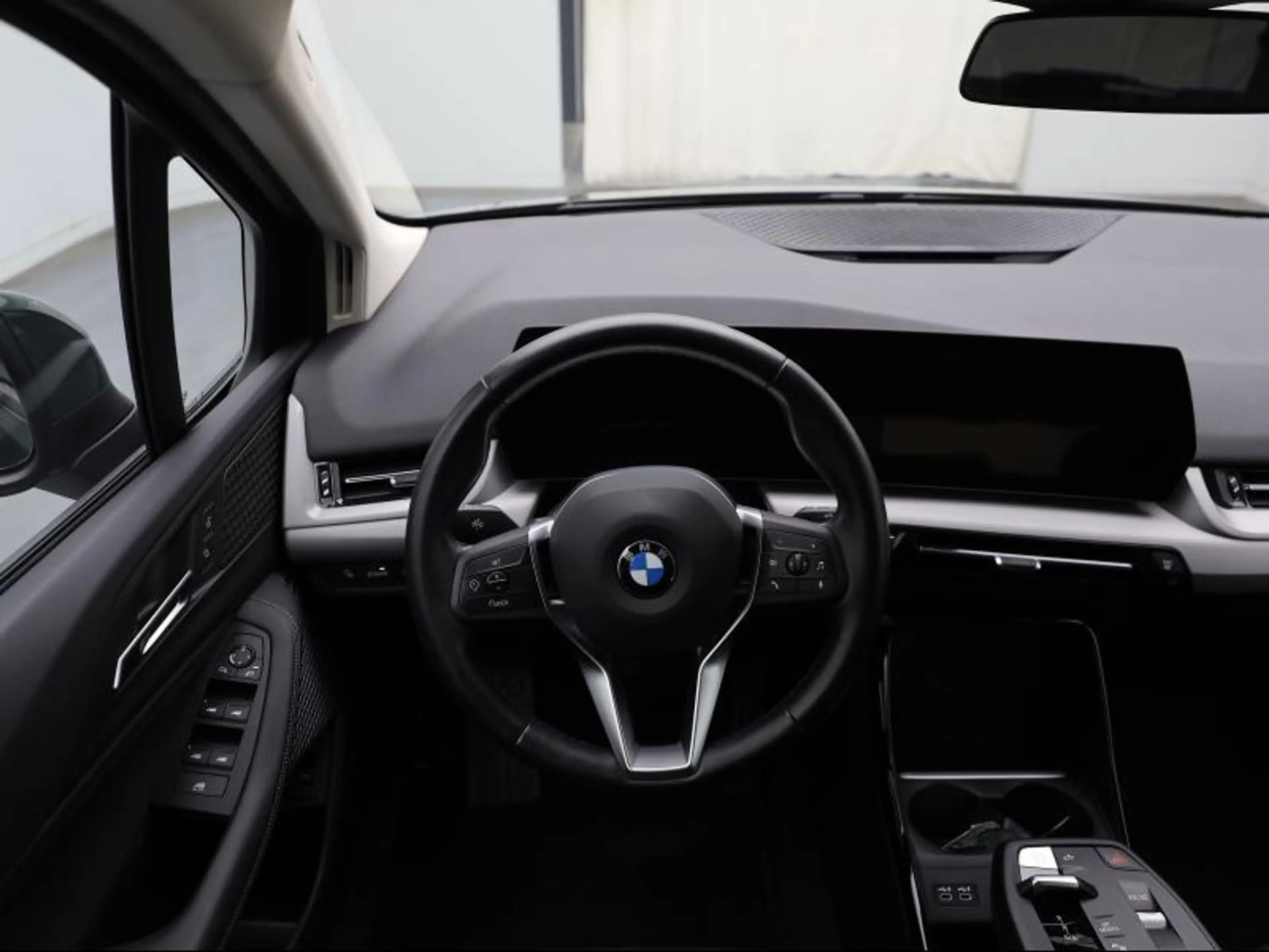 BMW 218 Active Tourer — photo 9
