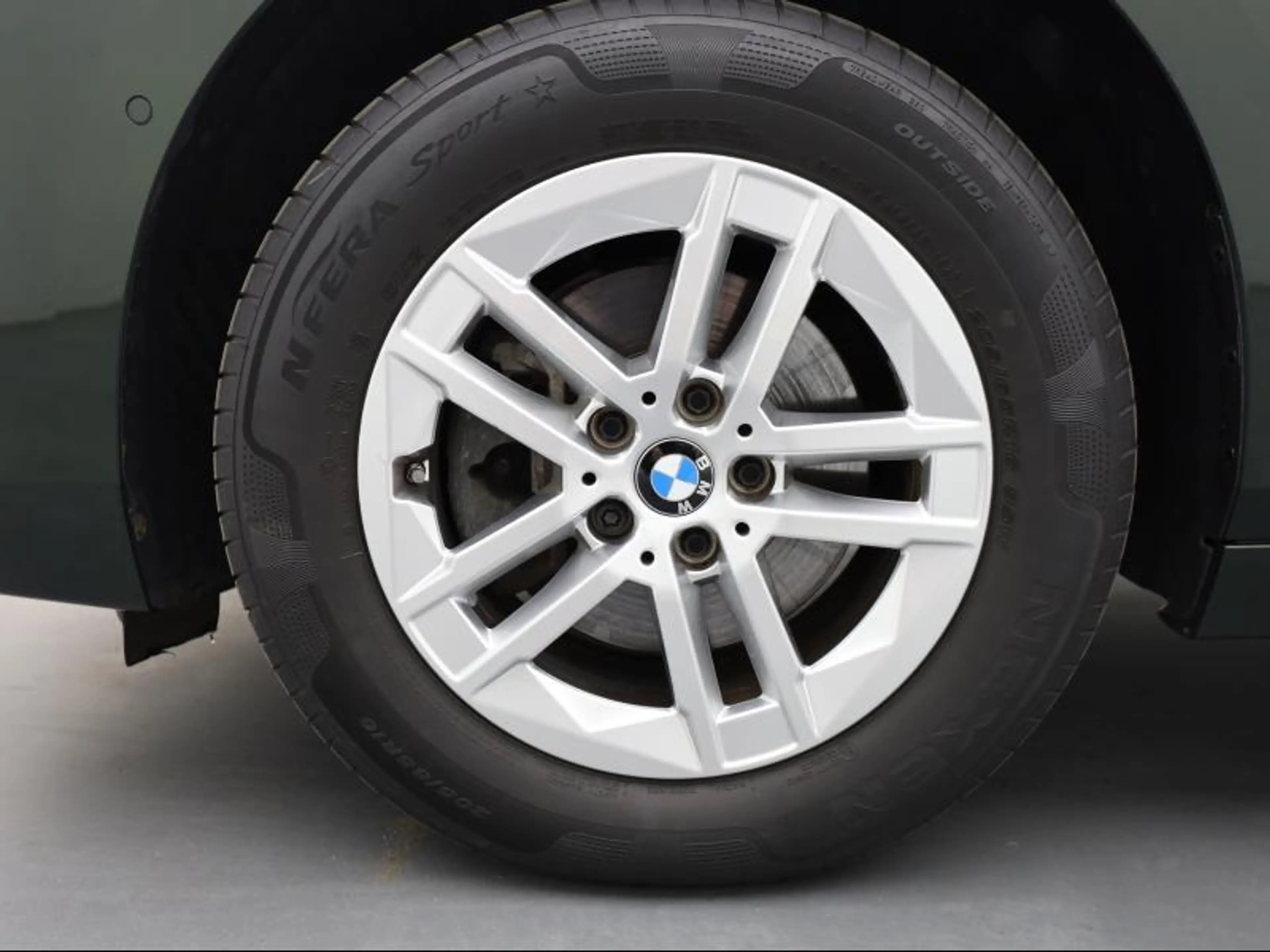 BMW 218 Active Tourer — photo 8