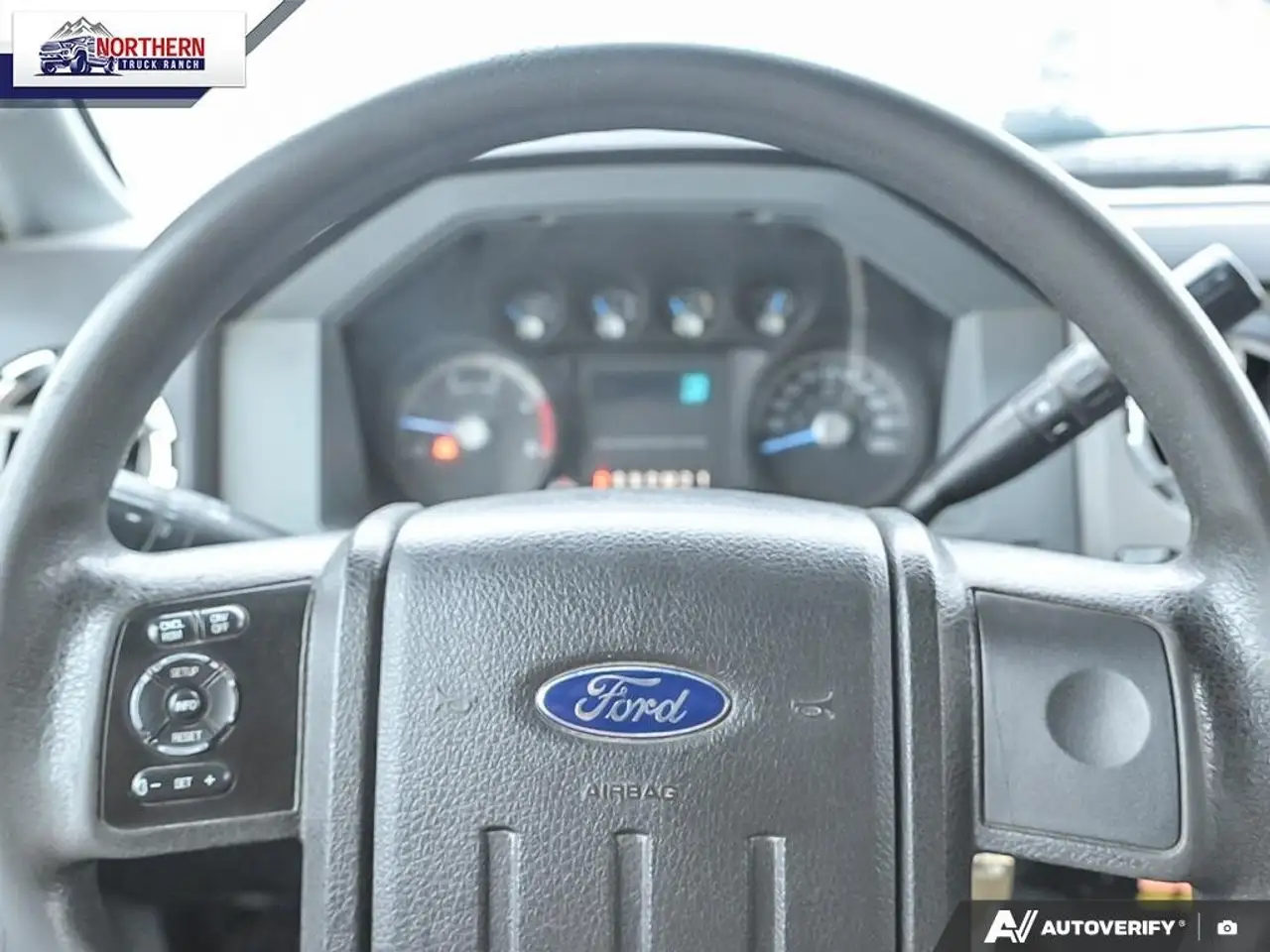 Ford F-550 Super Duty снимка Ford F-550 Super Duty