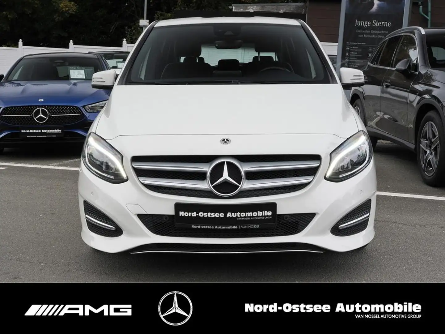 Mercedes-Benz B 180 URBAN NAVI LED DCT SHZ PDC TEMPOMAT Weiß - 2