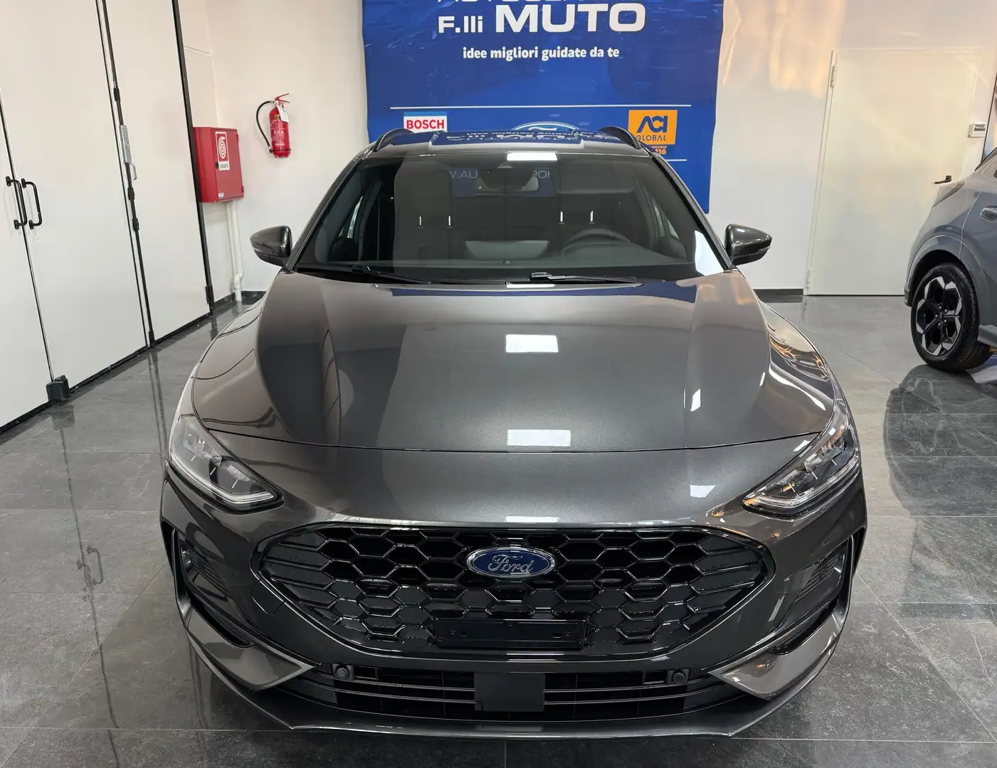 Ford Focus SW 1.5 ecoblue ST-Line 115cv aut. IVA ESP. KM ZERO Gris - 2