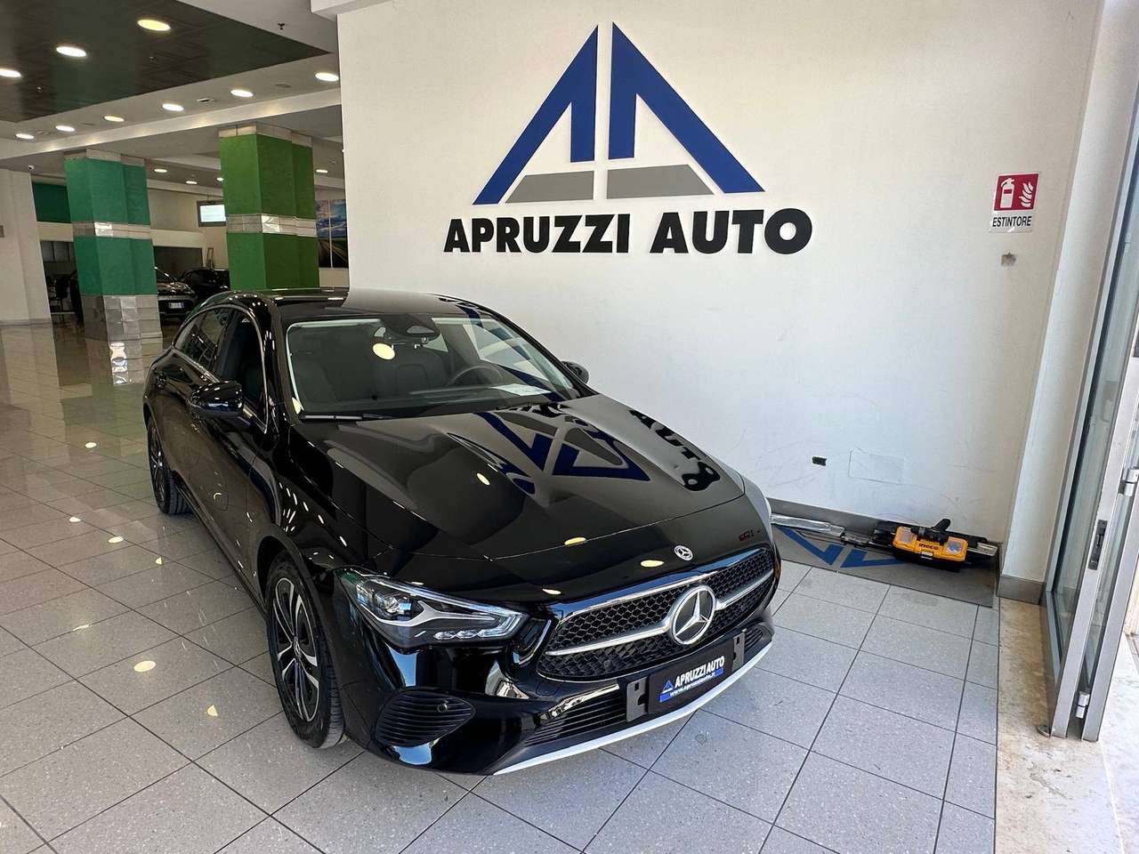 Mercedes-Benz CLA 180 Shooting Brake d Advanced auto RETROCAMERA SENSORI NAVIGATORE