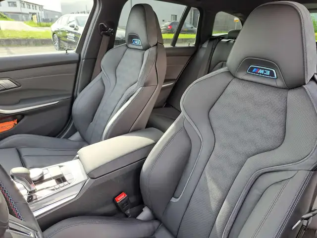 BMW M3 view 11