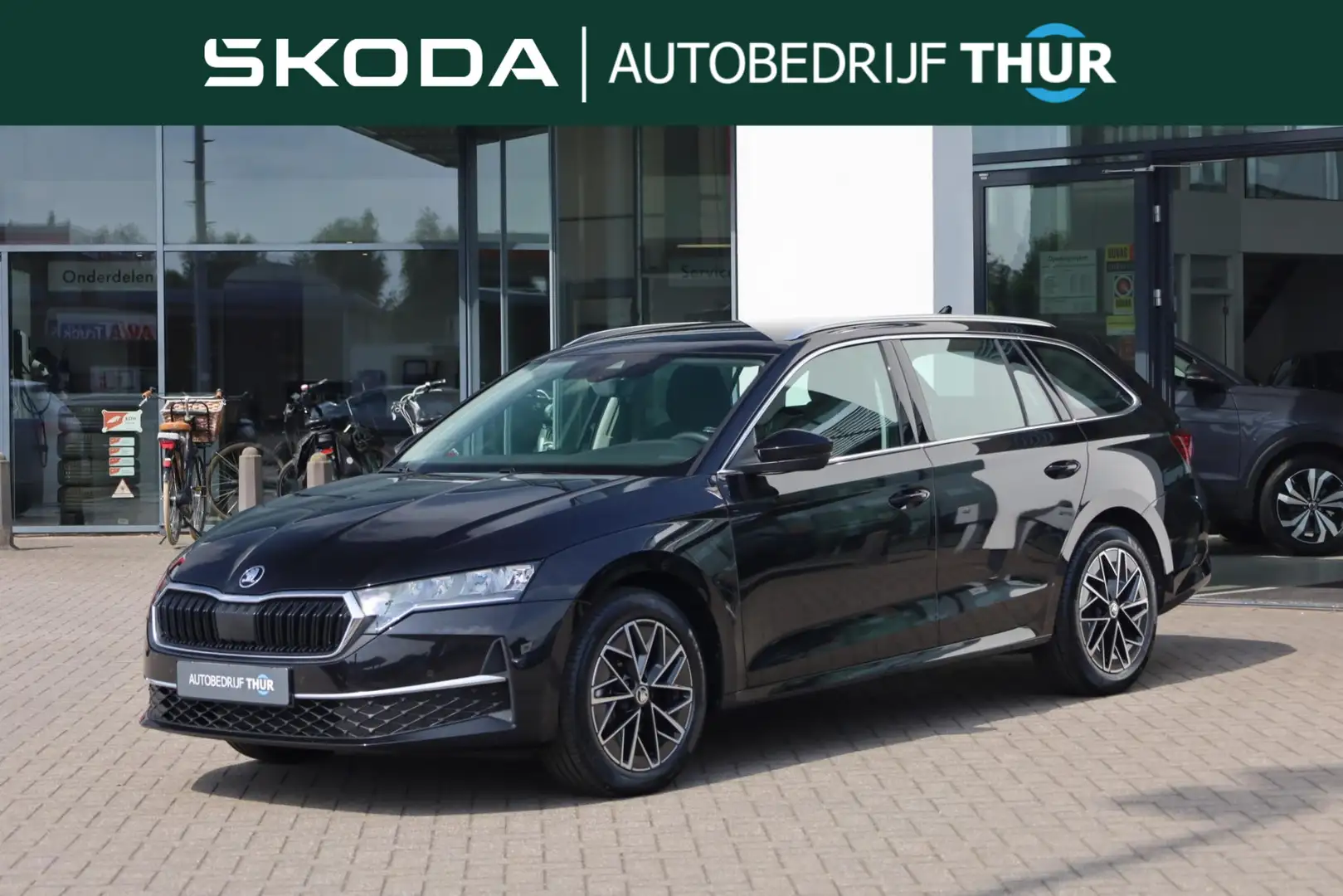 Skoda Octavia Combi 1.5 TSI MHEV Business Edition 150PK / 110kW, Zwart - 1