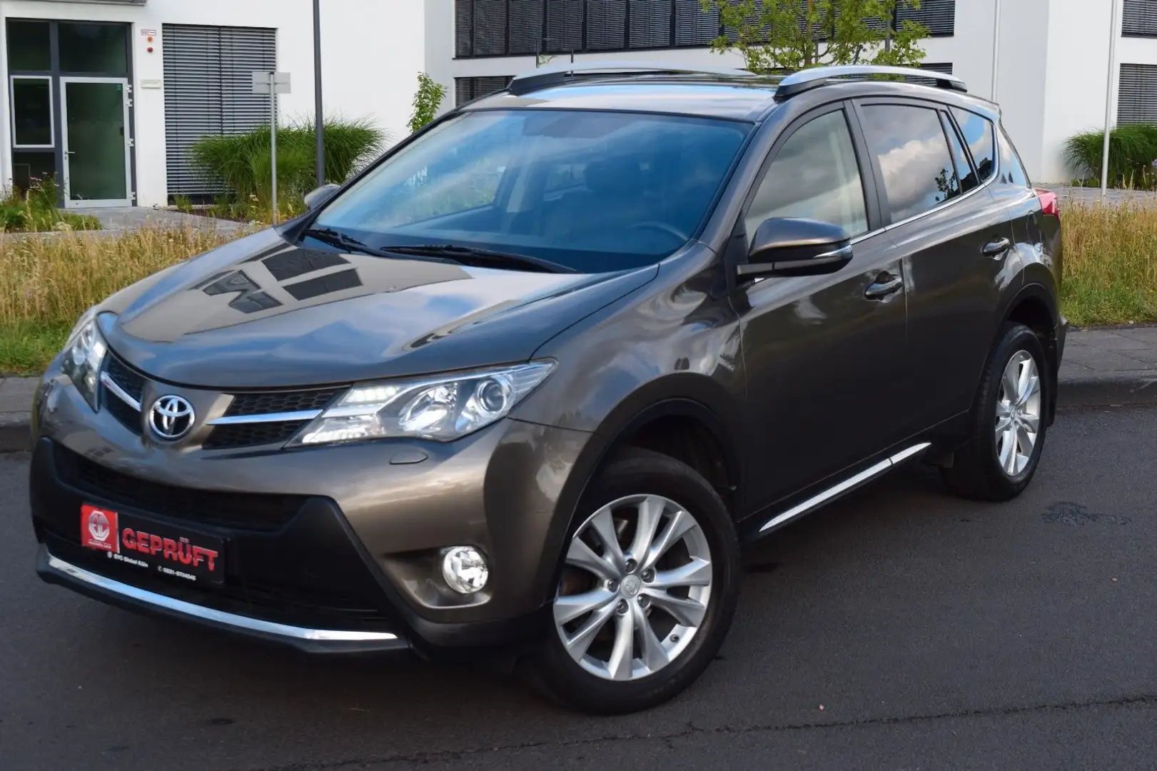 Toyota RAV 4 RAV4 Executive,4X4 Allrad,Automatik,Leder Braun - 1