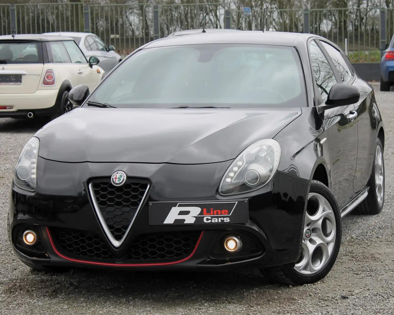 Alfa Romeo Giulietta 1.4 TB SPORT EURO 6b CLIM LED BI-XENON GPS JTS Zwart - 1