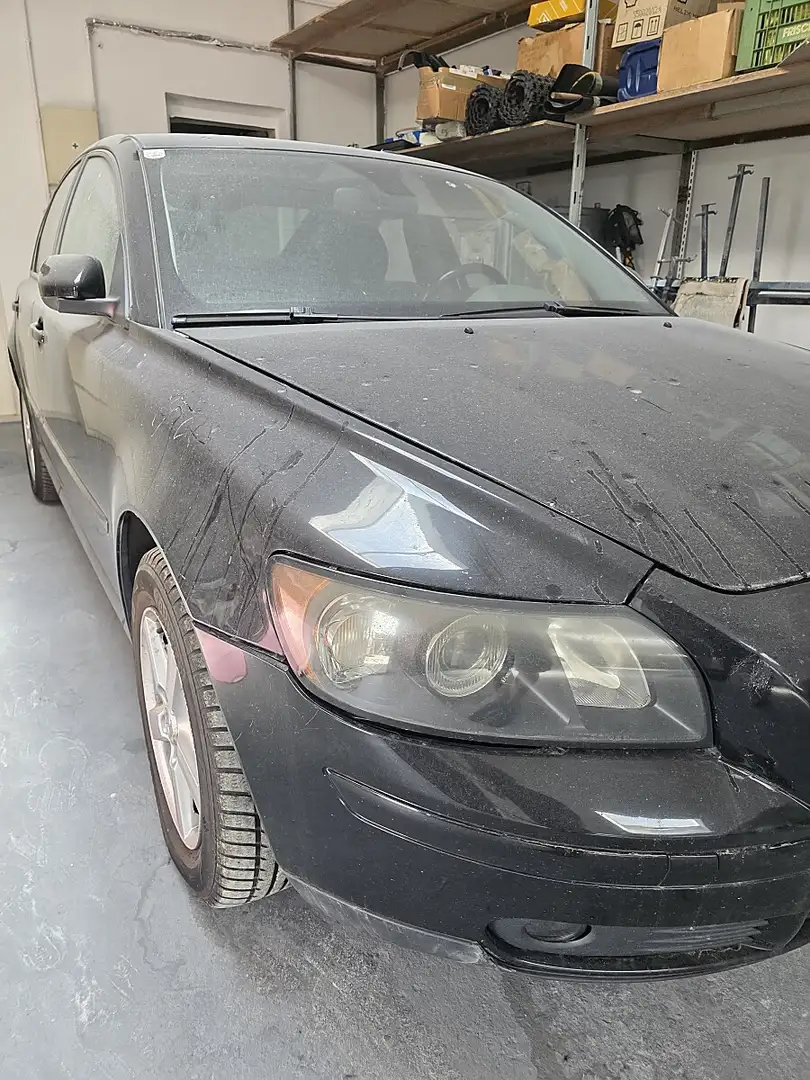 Volvo S40 1,6 D Momentum Schwarz - 2
