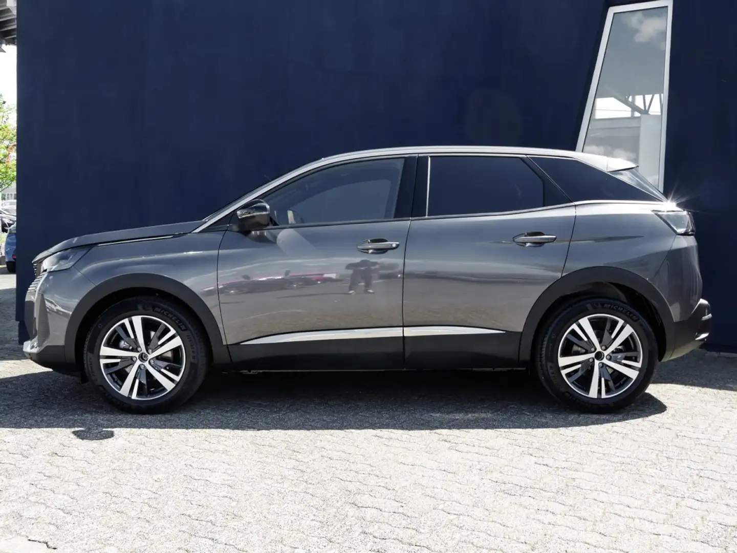 Peugeot 3008 Allure Pack Hybrid 136 Klima Navi Rückfahrkamera Gris - 2