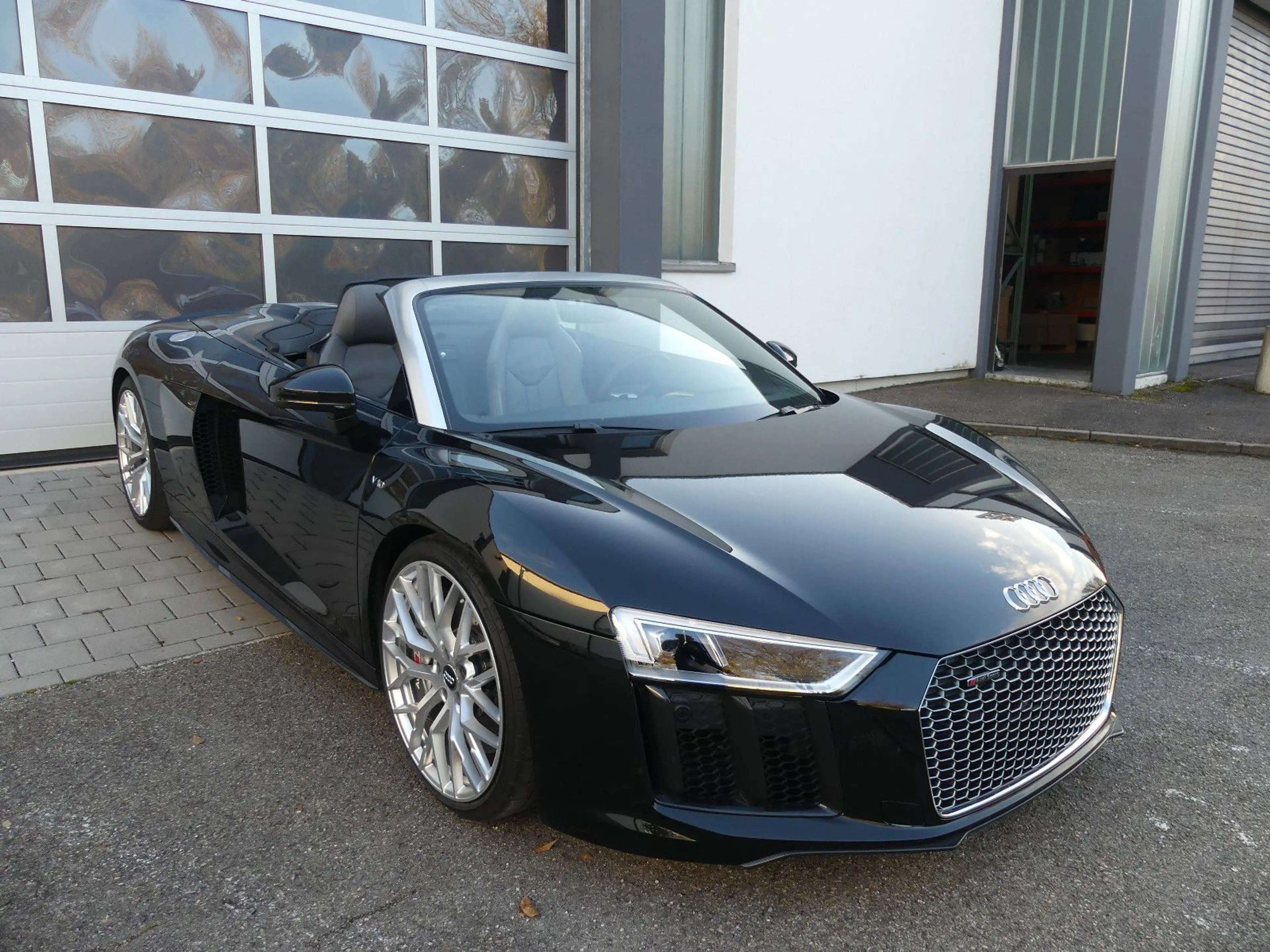 Audi R8 Spyder 5.2 FSI Plus quattro Keramik/B&O/Laser — photo 3