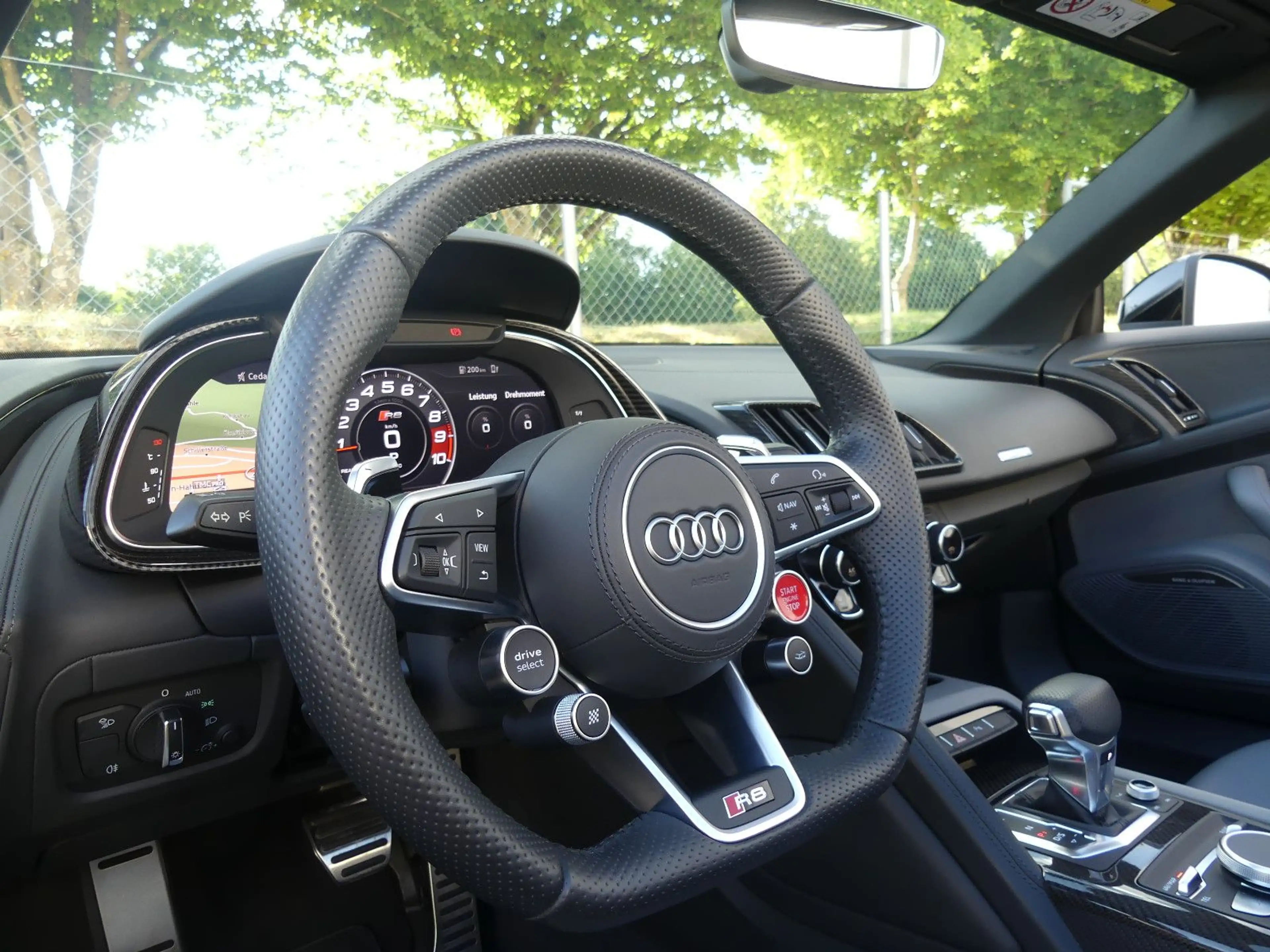 Audi R8 Spyder 5.2 FSI Plus quattro Keramik/B&O/Laser — photo 14