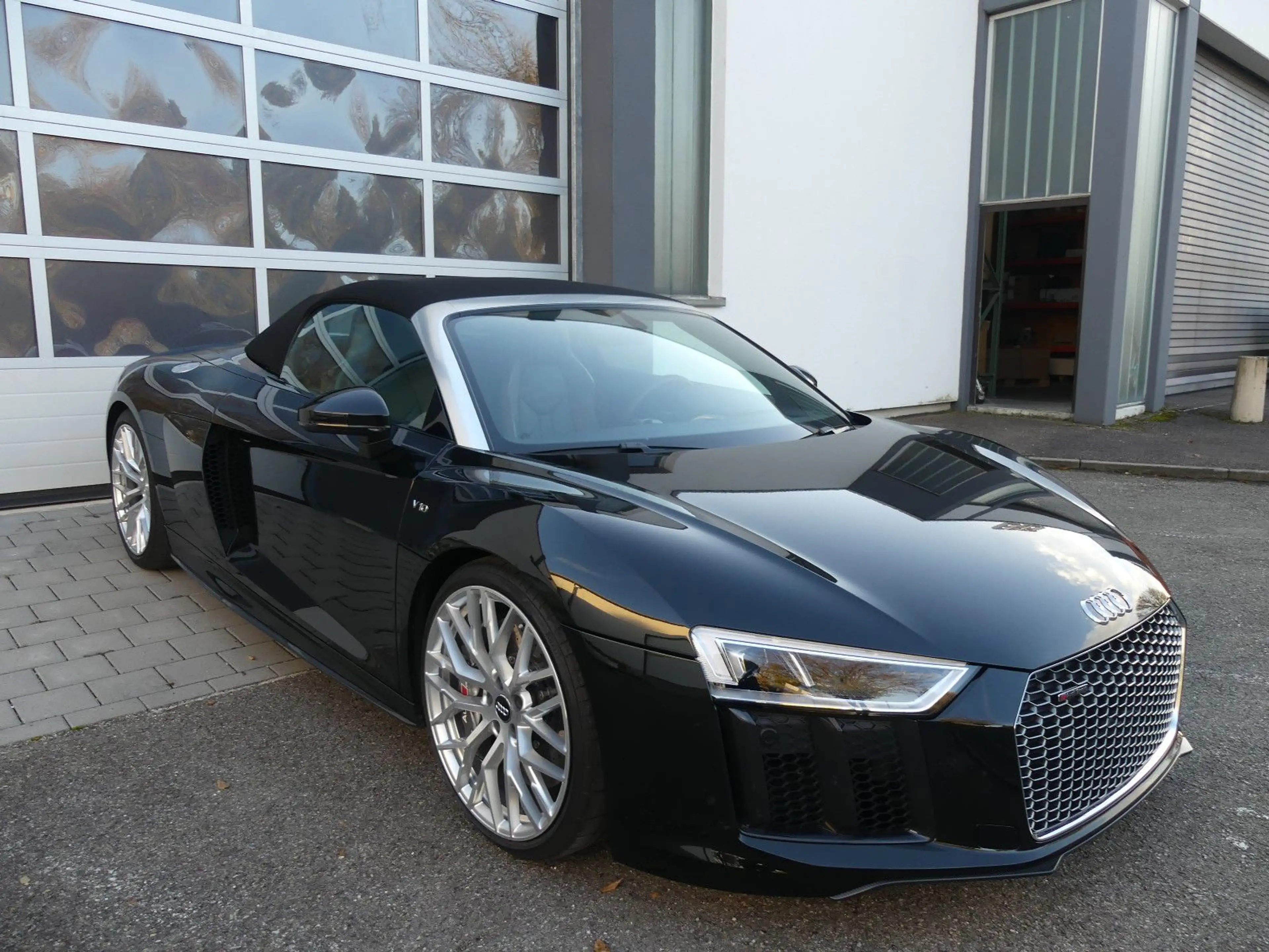 Audi R8 Spyder 5.2 FSI Plus quattro Keramik/B&O/Laser — photo 9