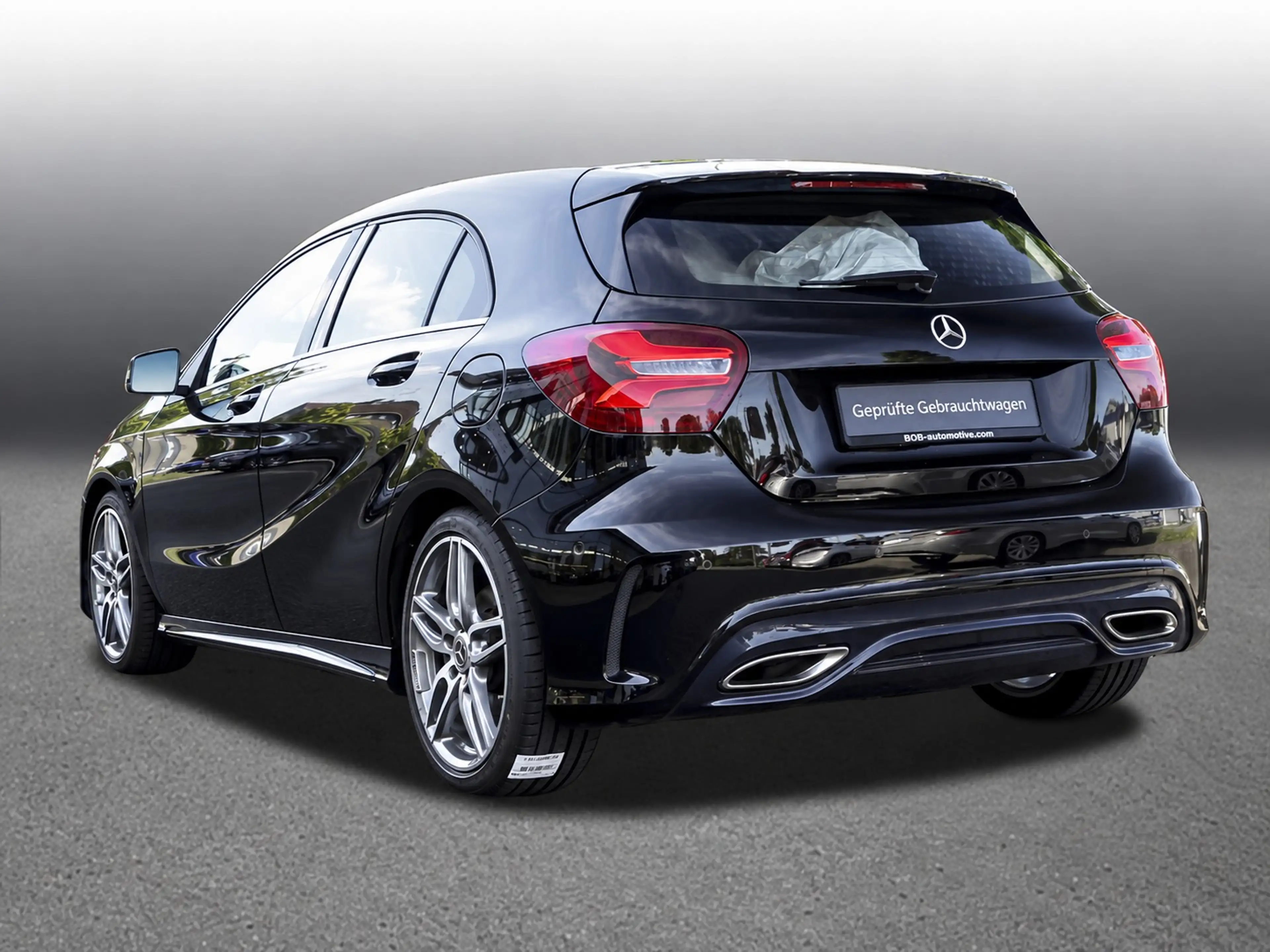 Mercedes-Benz A 200 AMG Line NAVI SHZ PDC 8-fach bereift — photo 2