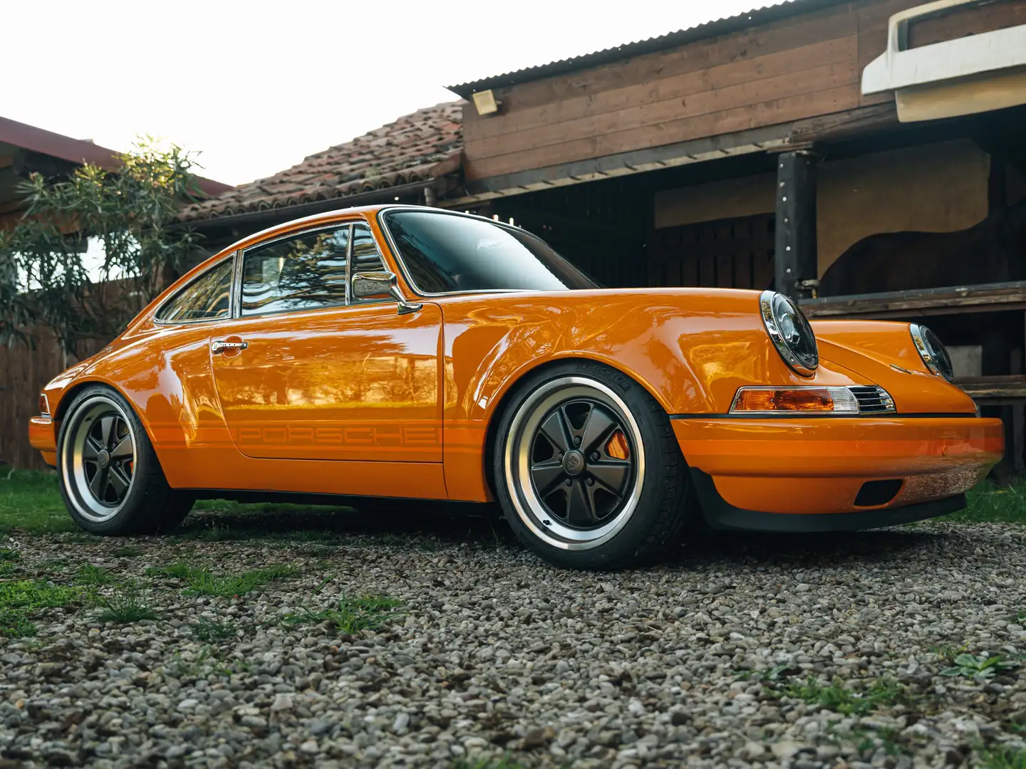 Porsche 993 LAB Eleven 911R Oranje - 1