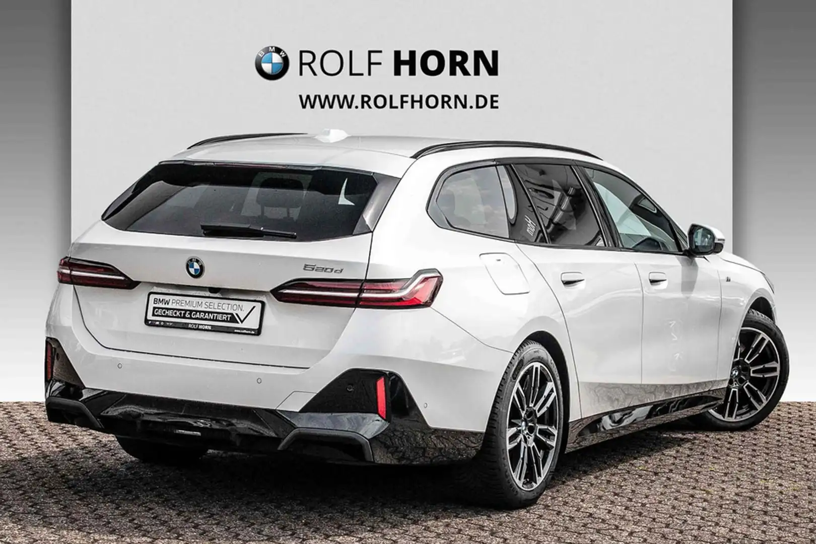 BMW 520 d Touring M Sportpaket Standhzg AHKh/k HeadUp Weiß - 2