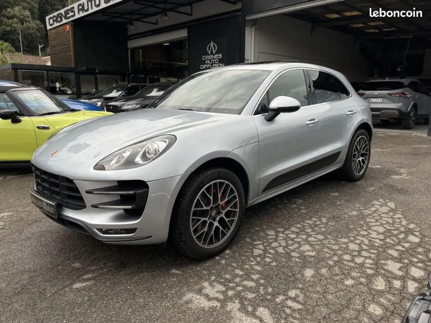 Porsche Macan (95B) 3.6 V6 400CH TURBO PDK Grau - 2