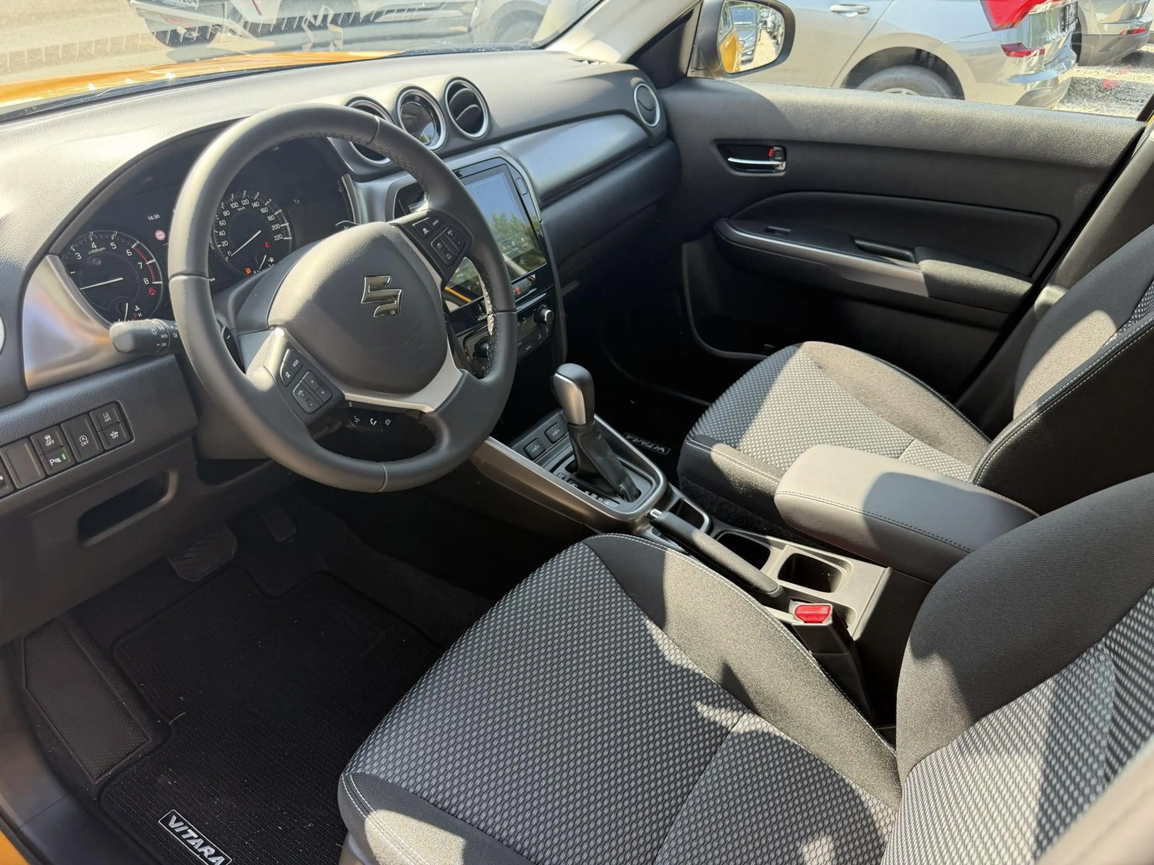 Suzuki Vitara GL+ Comfort 1.4 MHEV AT Android Auto*Navi*SHZ*A... — photo 7