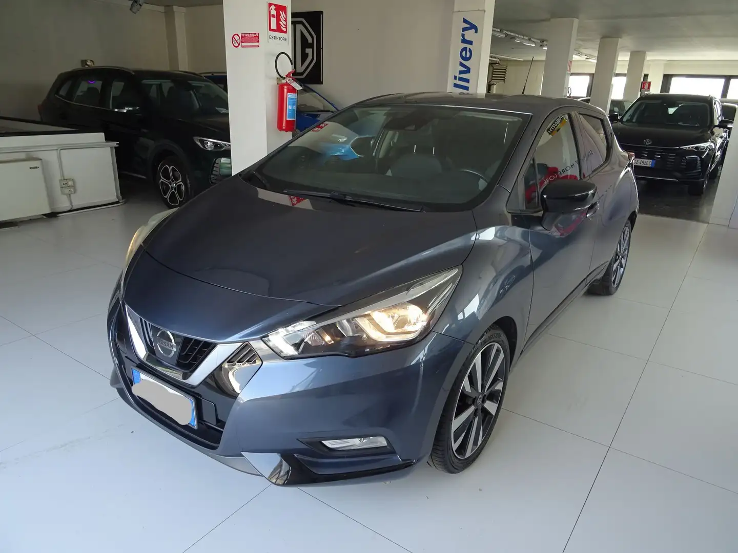 Nissan Micra 1.5 dCi 5 porte Tekna Grau - 1