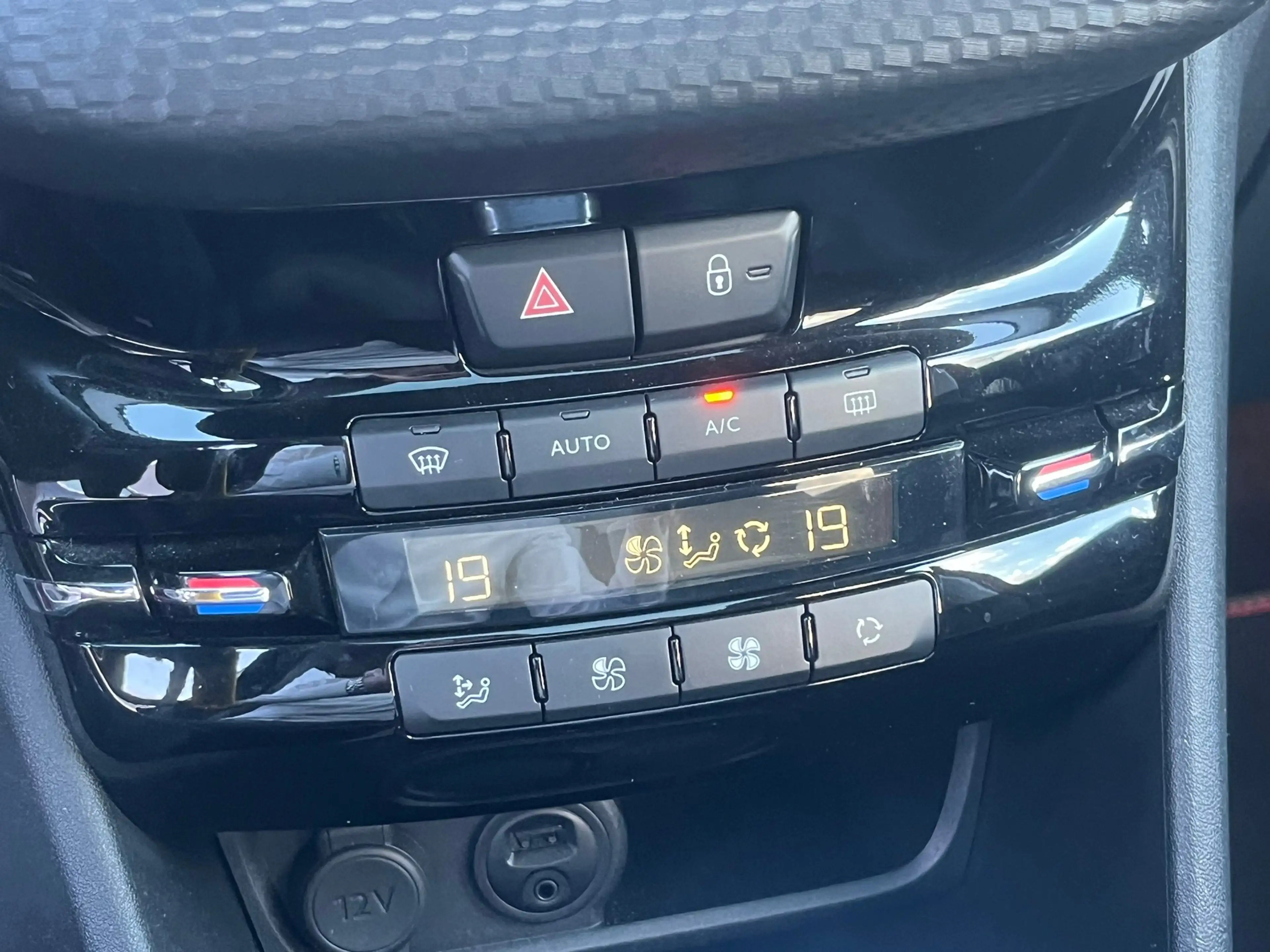 Peugeot 2008 1.2 PureTech GT-Line Panoramadak | Half leder| Cru — photo 8