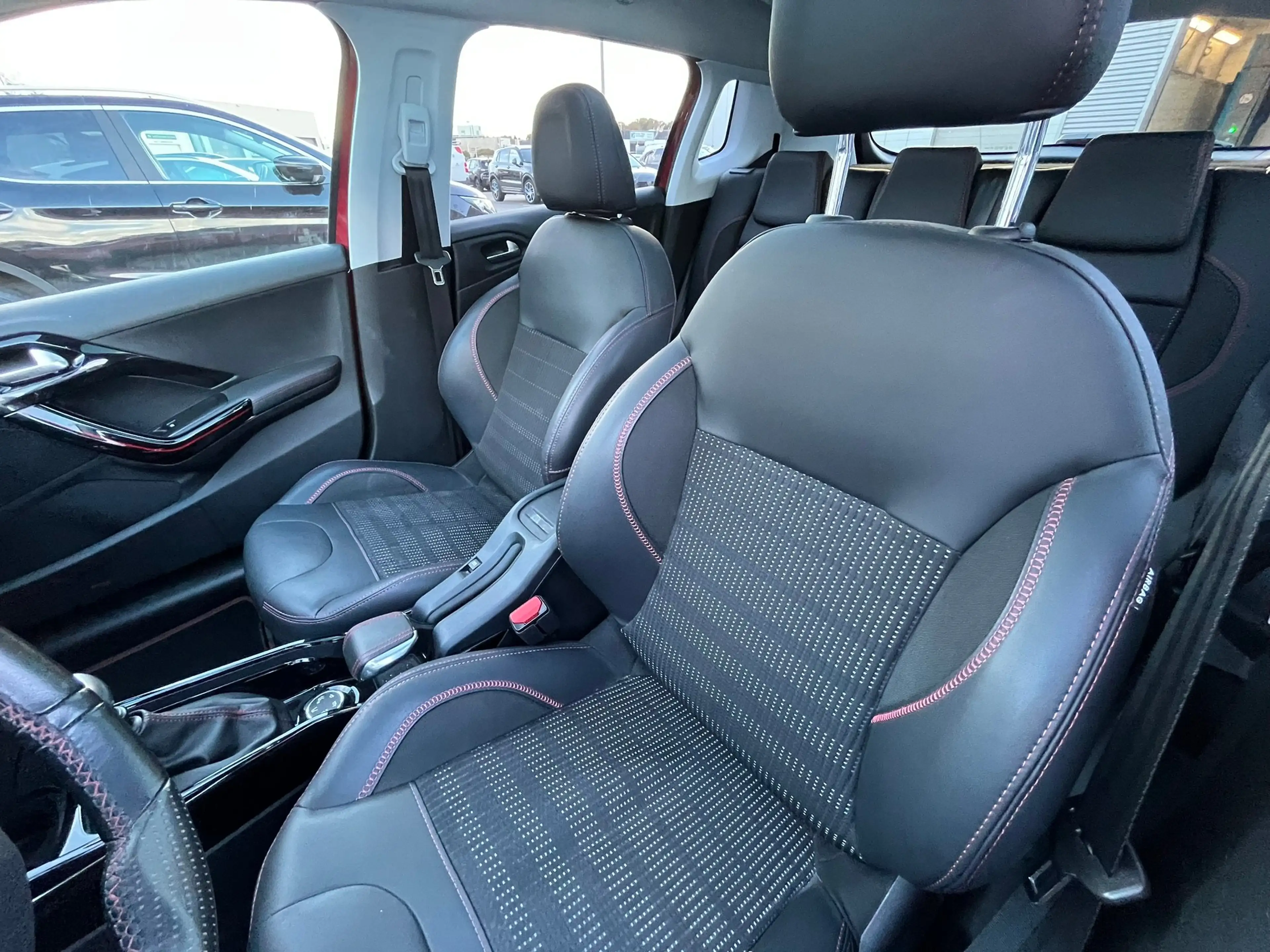 Peugeot 2008 1.2 PureTech GT-Line Panoramadak | Half leder| Cru — photo 10