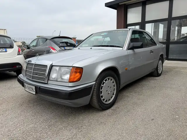 Mercedes-Benz CE 200 200 CE Coupé