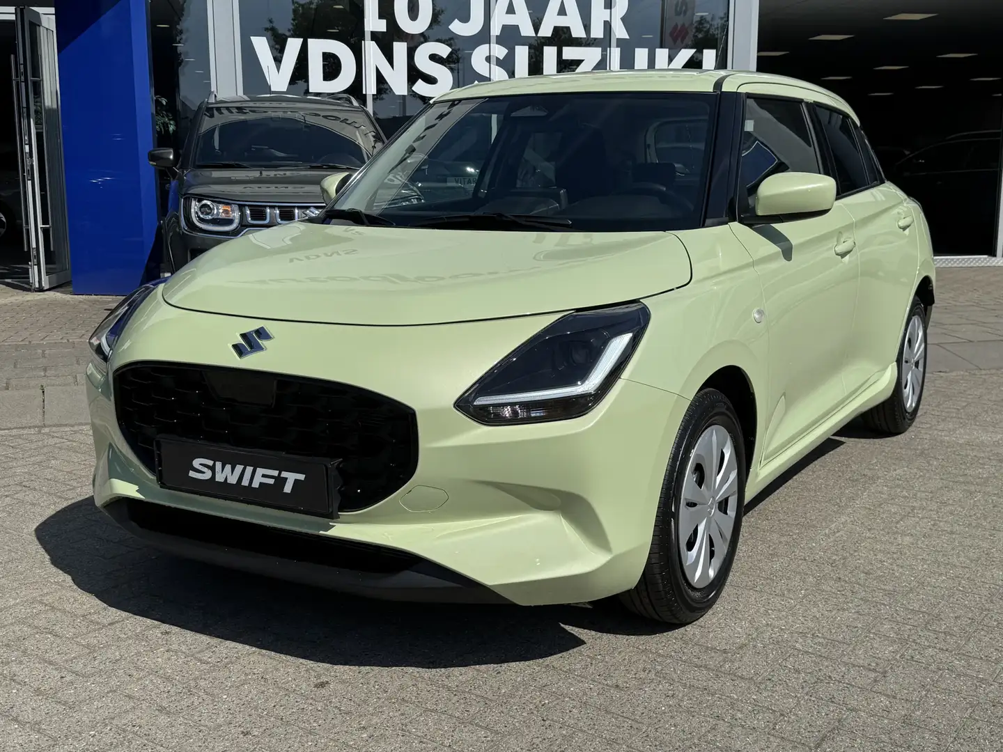 Suzuki Swift 1.2 Comfort Smart Hybrid Direct uit voorraad lever Jaune - 2