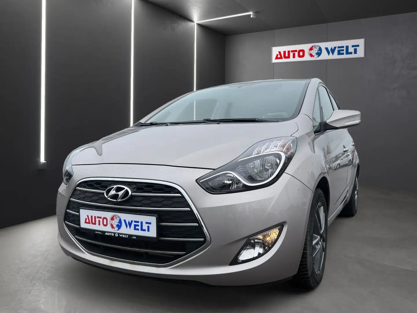 Hyundai iX20 1.6 blue Space Plus Kamera Navi Sitzheizung Blanco - 1
