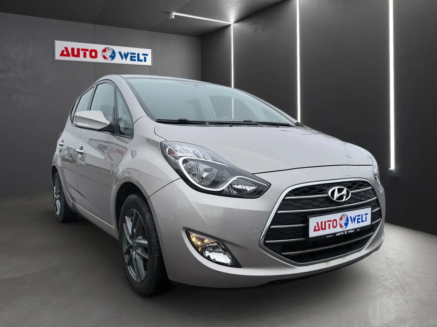 Hyundai iX20 1.6 blue Space Plus Kamera Navi Sitzheizung Blanco - 2