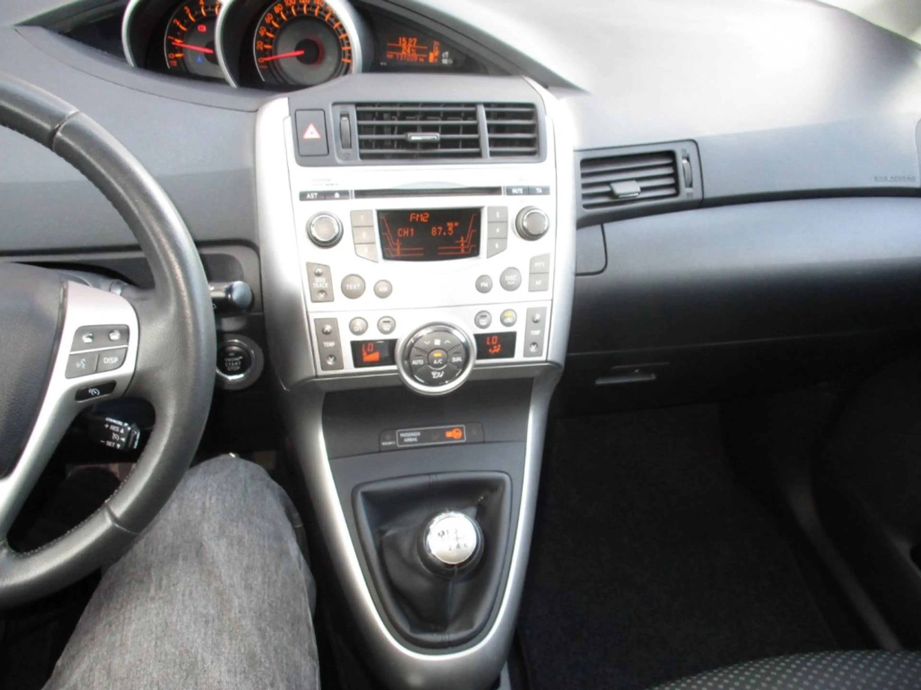 Toyota Verso 2,2 D-4D 180 D-CAT — photo 9