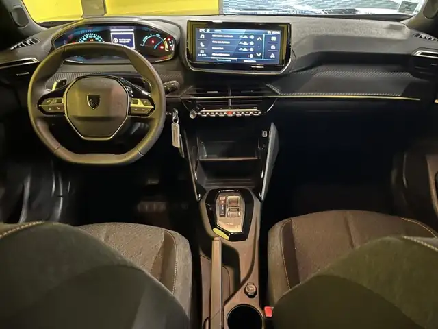Peugeot 2008 view 18