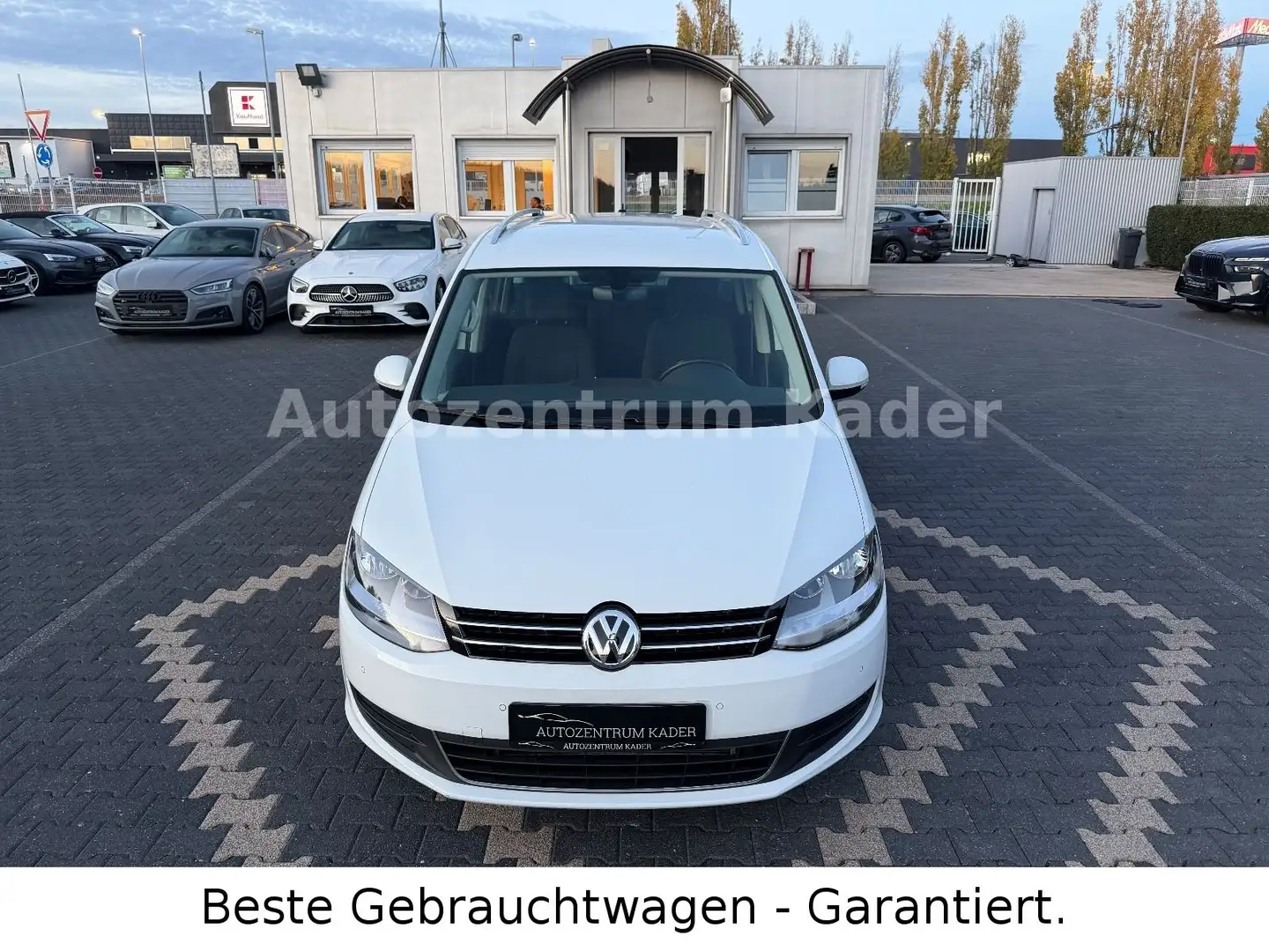 Volkswagen Sharan Sound*R-Kam*Navi*ACC*1.Hand*elektr. Türen Weiß - 2