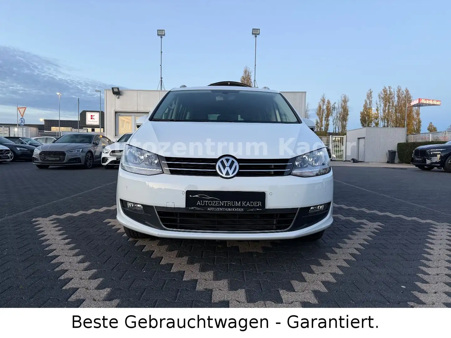 Volkswagen Sharan Sound*R-Kam*Navi*ACC*1.Hand*elektr. Türen Weiß - 1