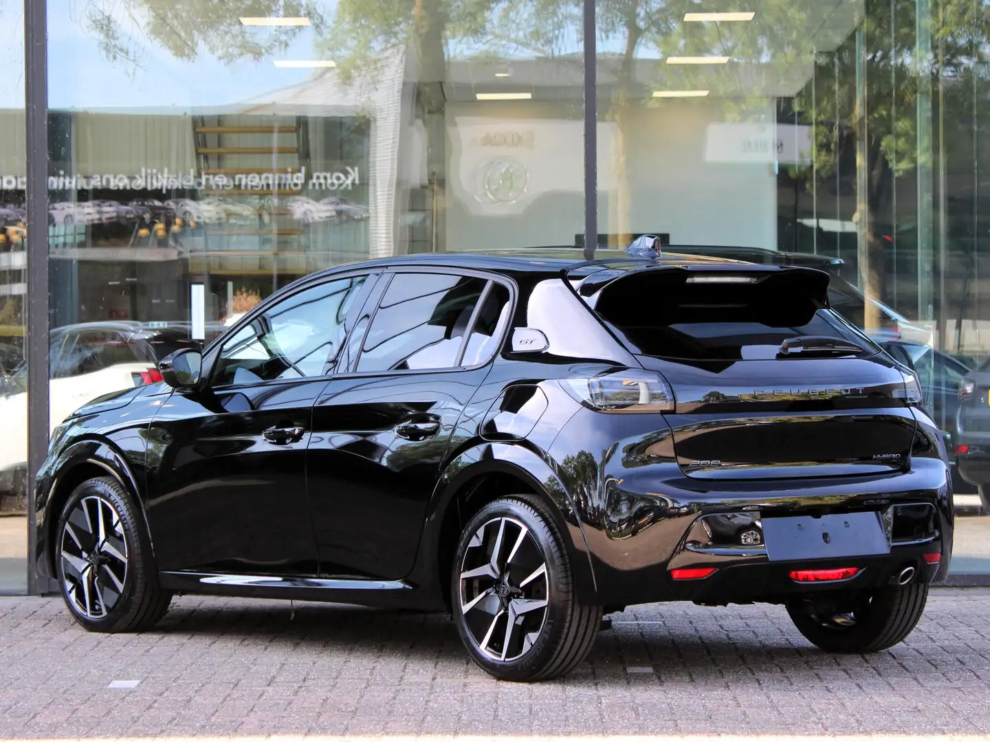 Peugeot 208 1.2 Hybrid 110 e-DCS6 GT VOORRAAD KORTING Zwart - 2