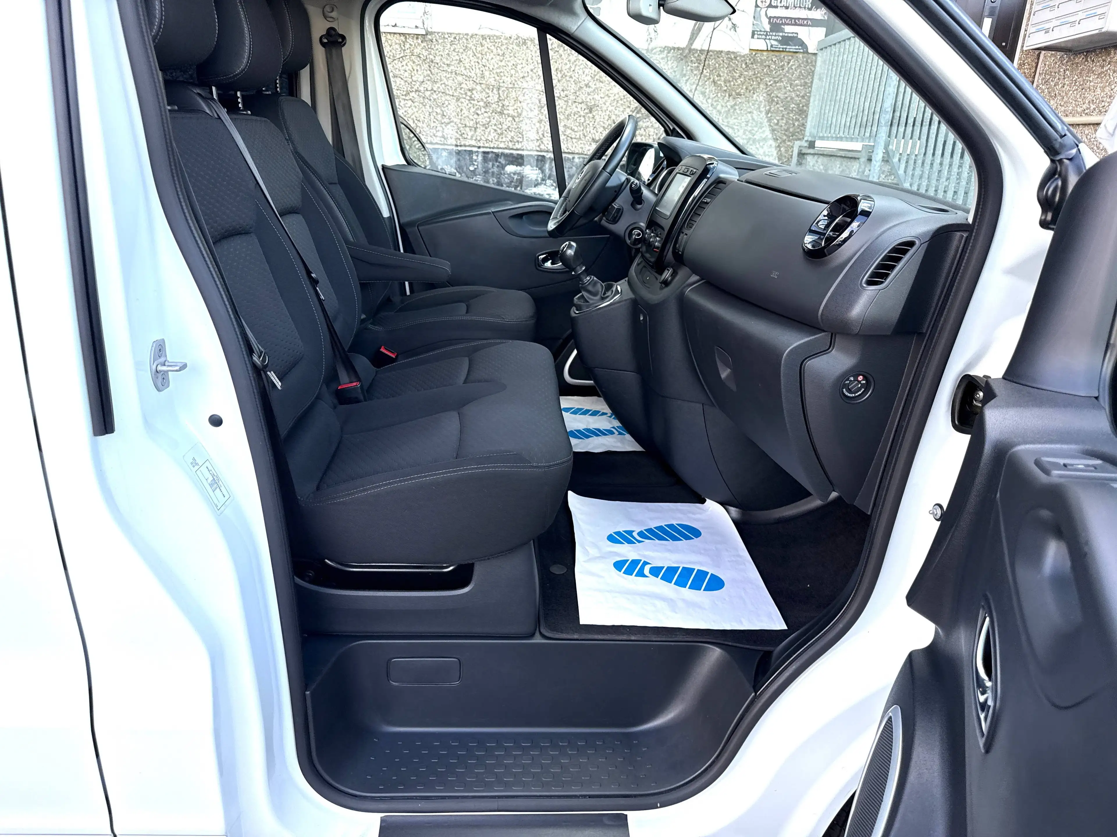 Opel Vivaro B 1.6 BiTurbo L2H1 2,9t Sport (9xSITZER*NAVI*ALU) — photo 14