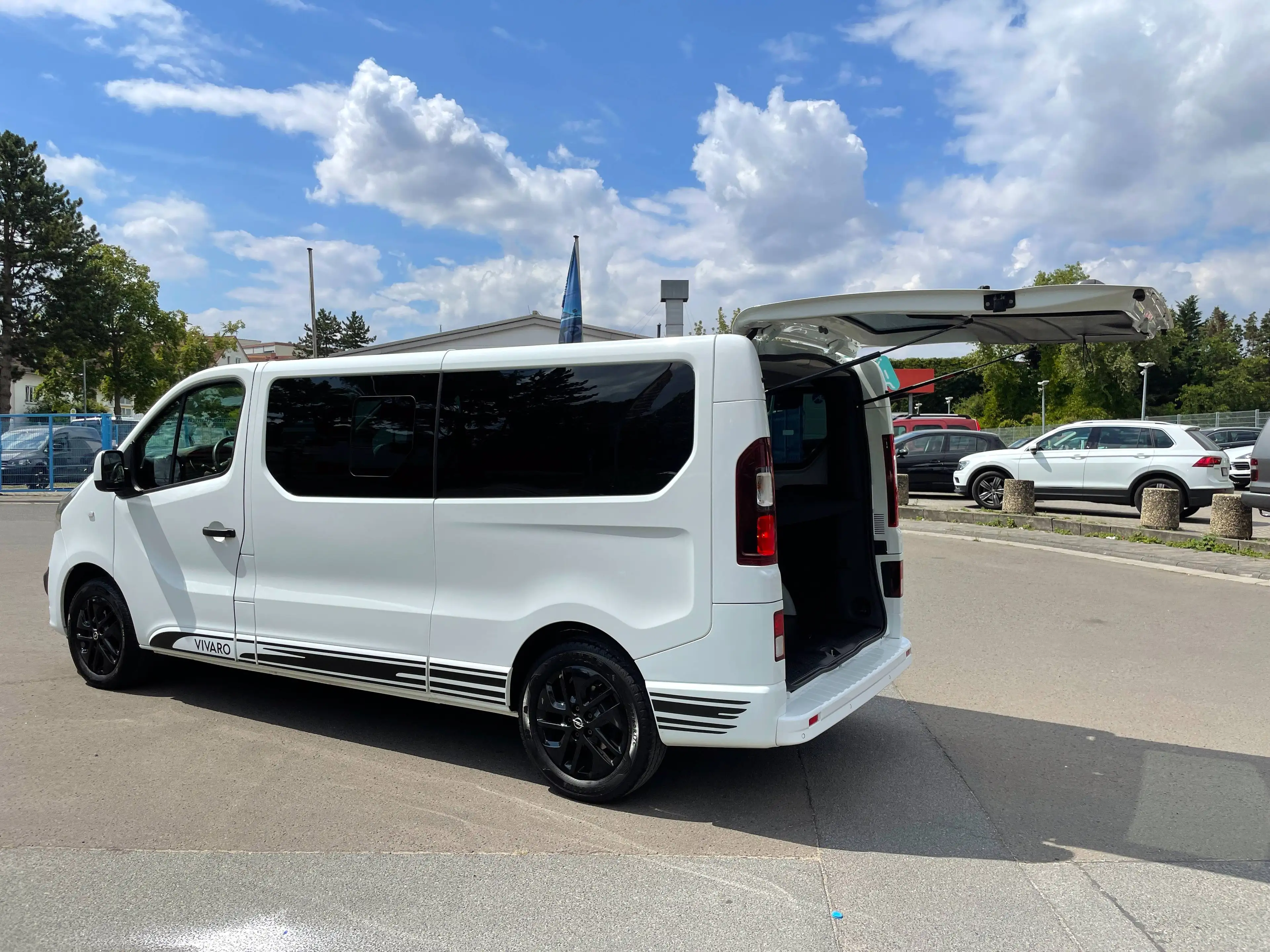 Opel Vivaro B 1.6 BiTurbo L2H1 2,9t Sport (9xSITZER*NAVI*ALU) — photo 8