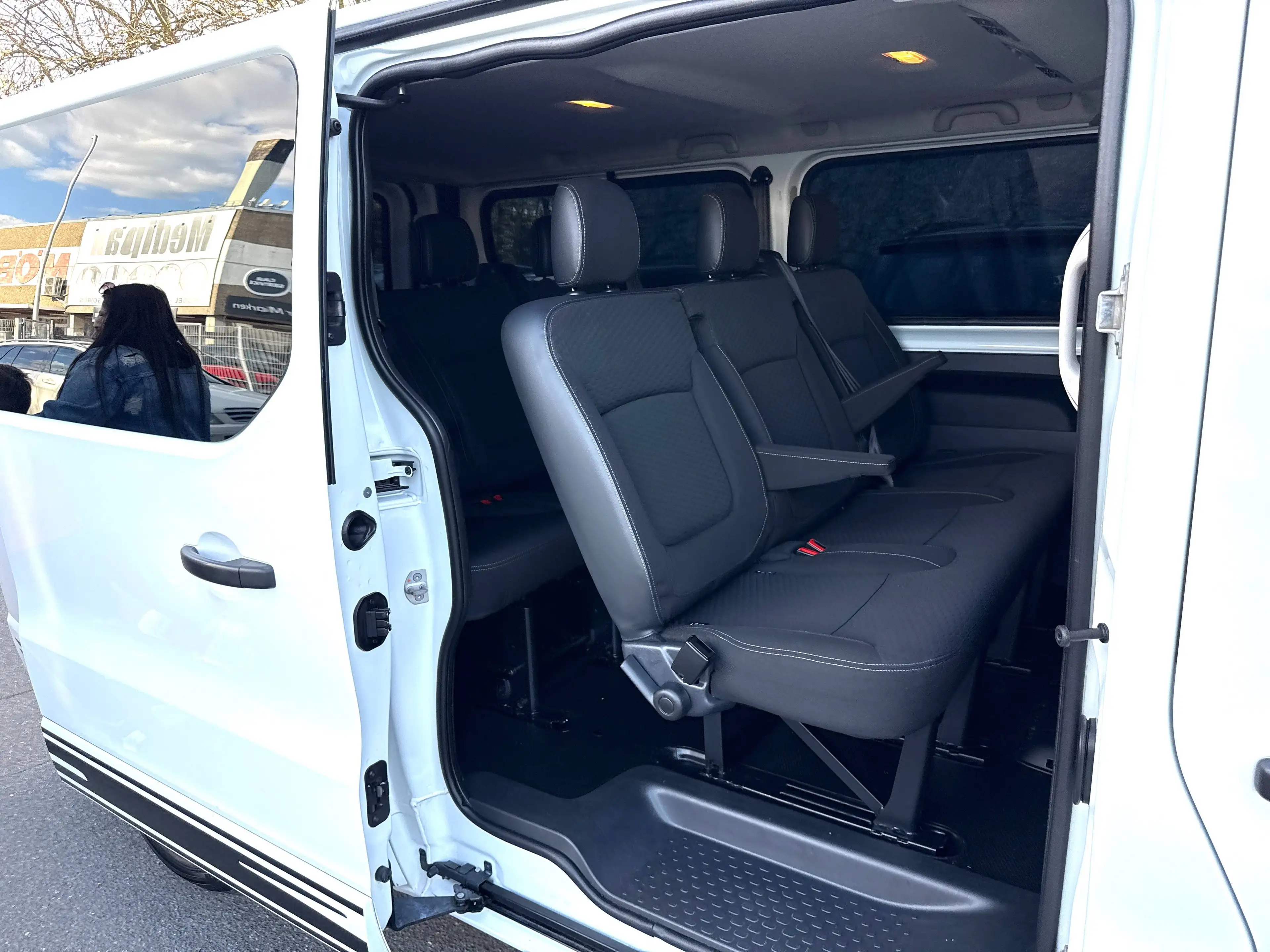Opel Vivaro B 1.6 BiTurbo L2H1 2,9t Sport (9xSITZER*NAVI*ALU) — photo 15