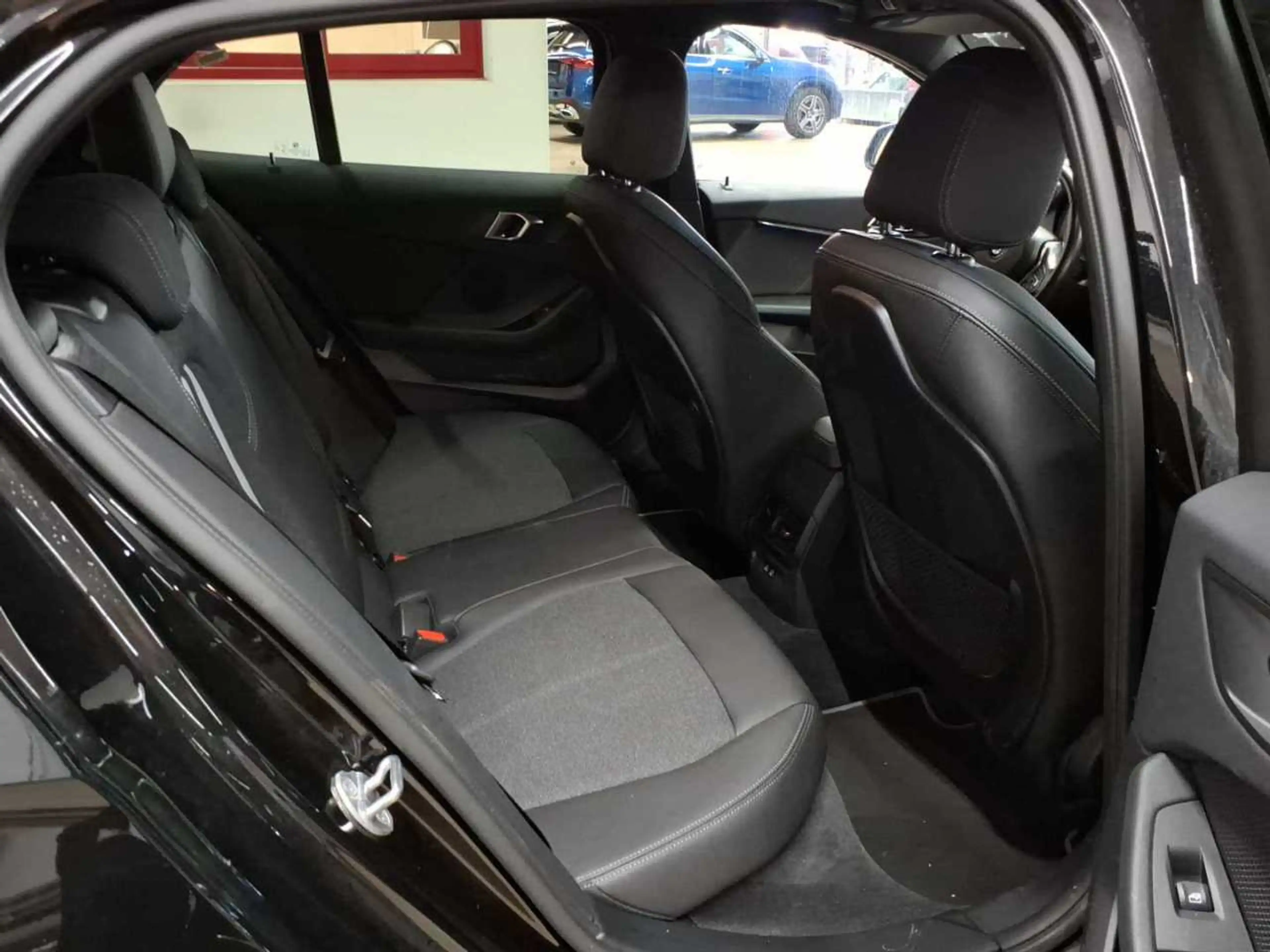 BMW 120 120d Aut. Sport Line Navi SHZ LED — photo 14