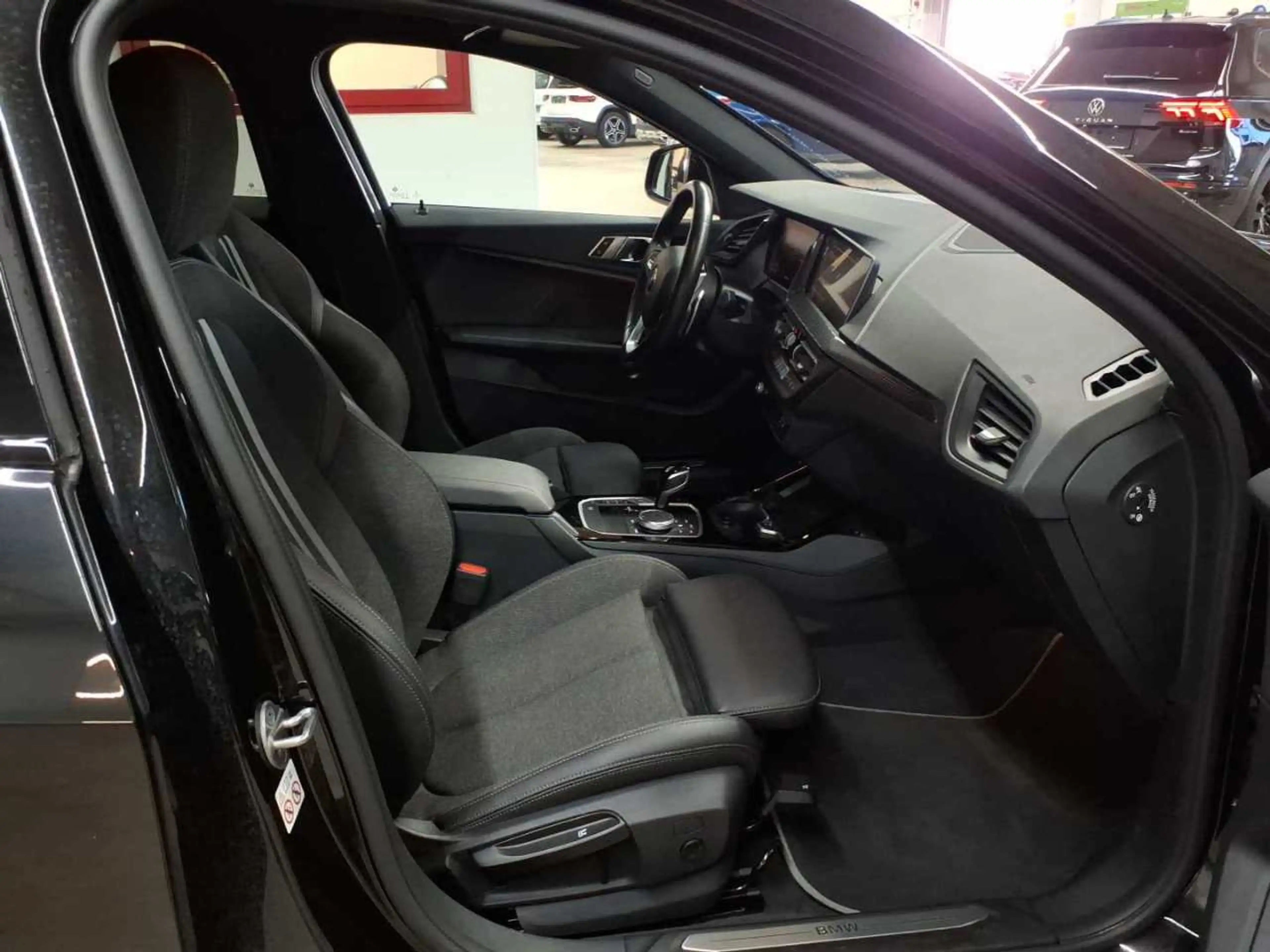 BMW 120 120d Aut. Sport Line Navi SHZ LED — photo 8