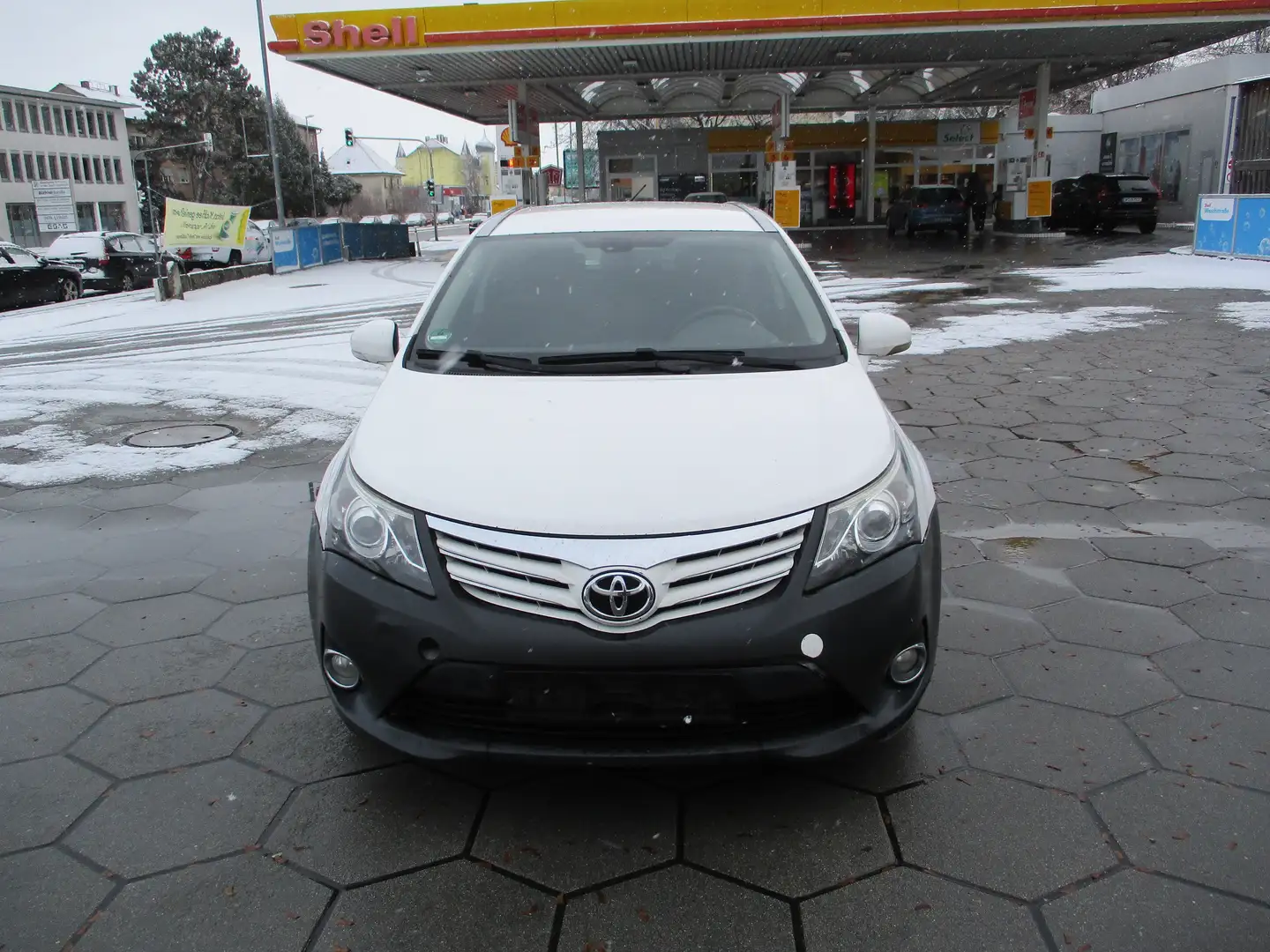 Toyota Avensis Life 1.Hand Weiß - 2