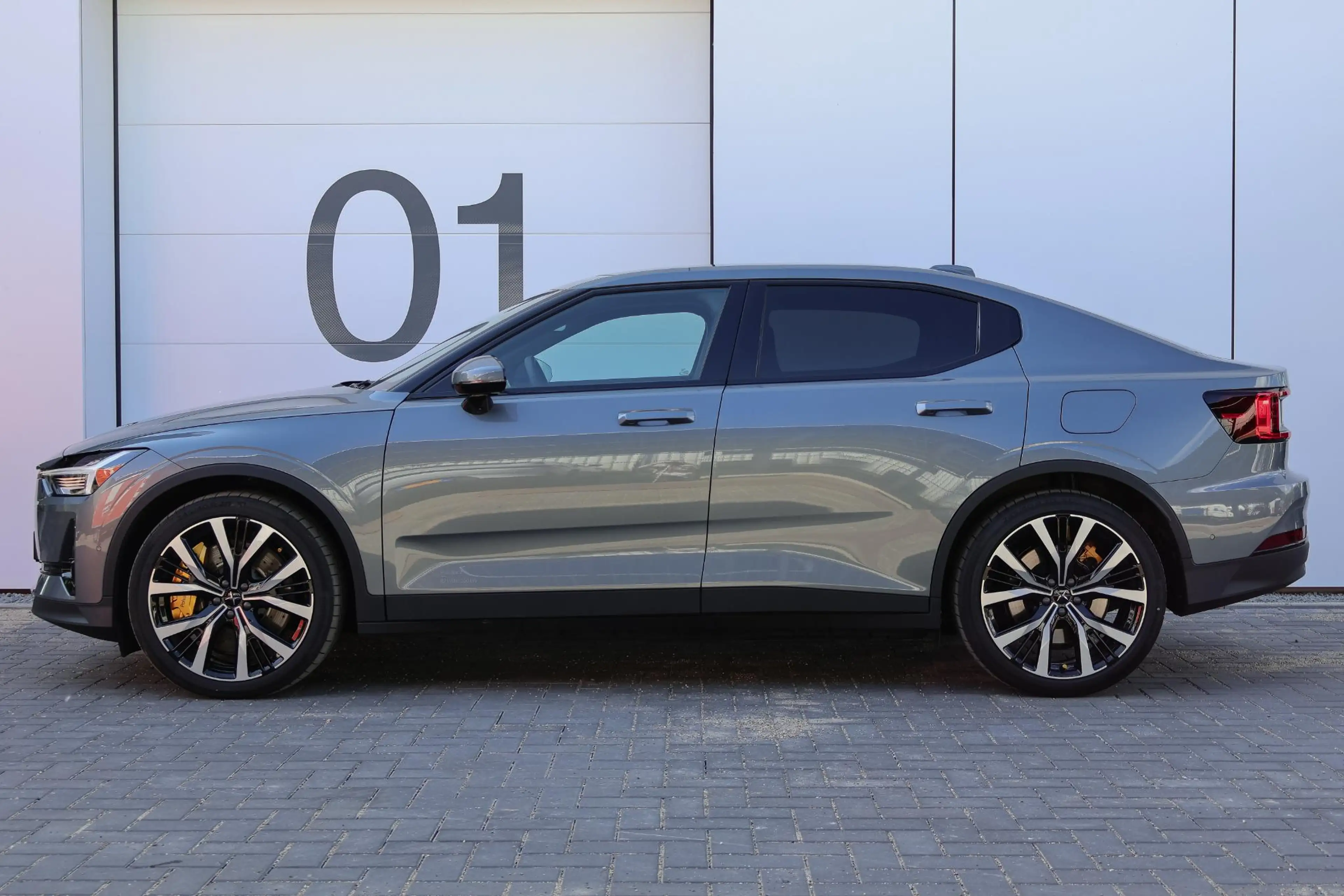 Polestar 2 Long Range Dual Motor Performance Prime 82 kWh | B — photo 3