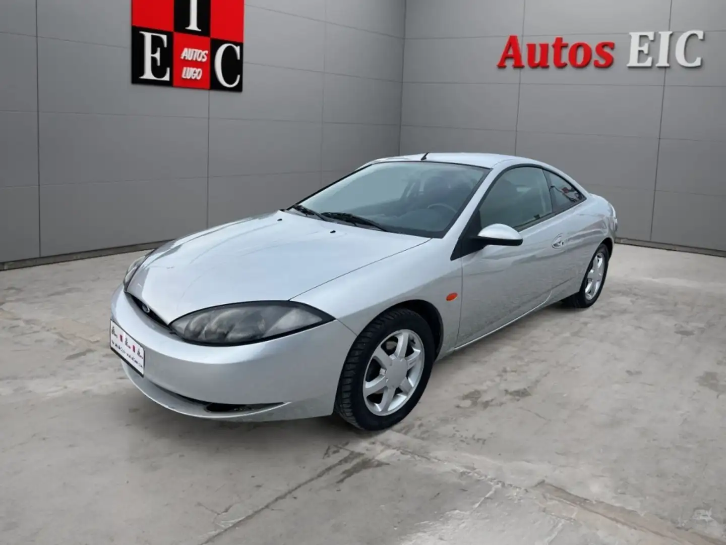 Ford Cougar 2.5 V6 Grau - 1