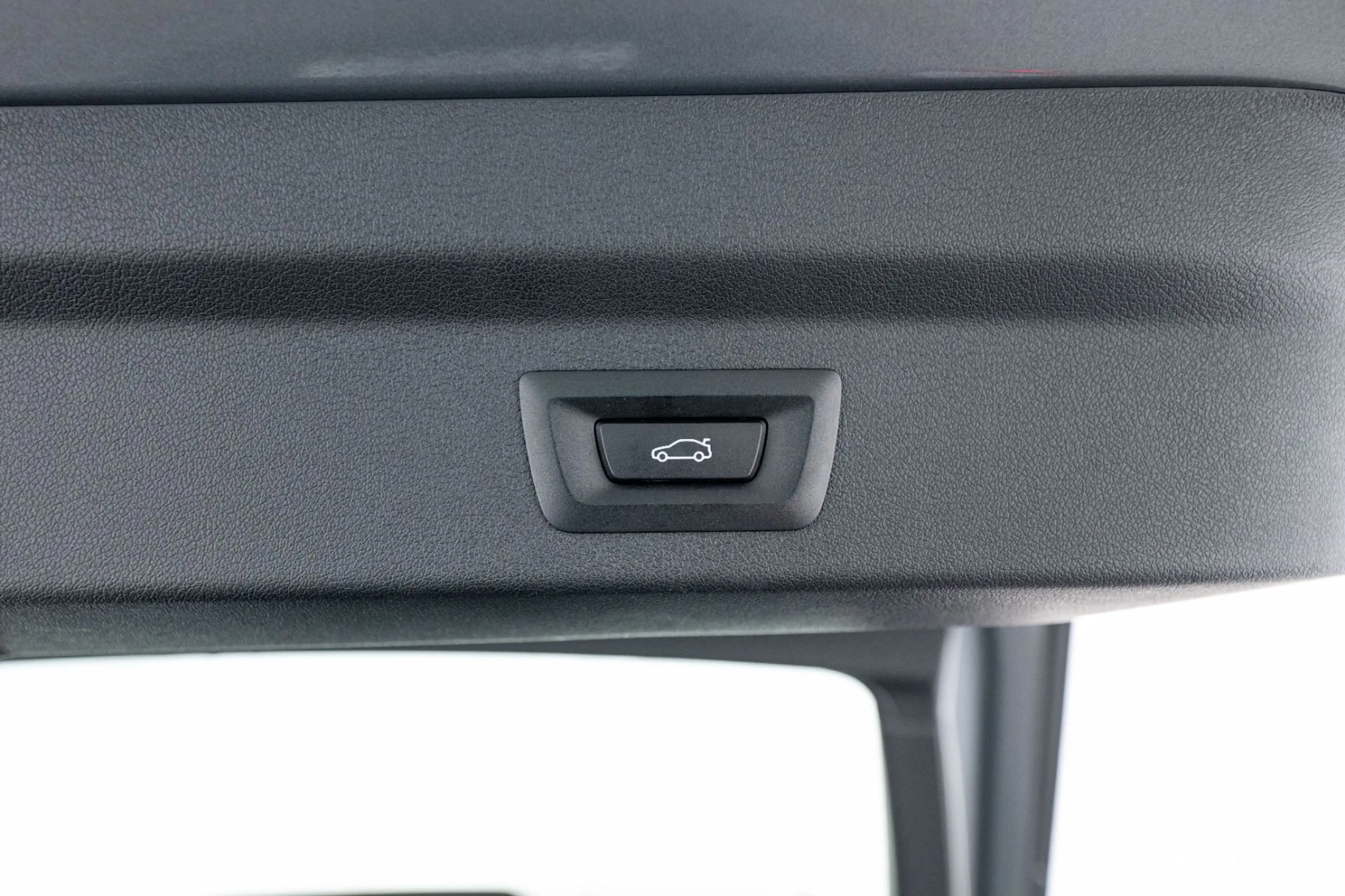 BMW iX2 xDrive30 M FAHRWERK LIVE PLUS KAMERA CARPLAY — photo 9