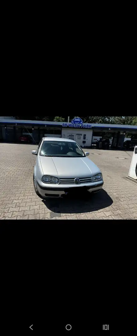 Volkswagen Golf 1.4 - 2
