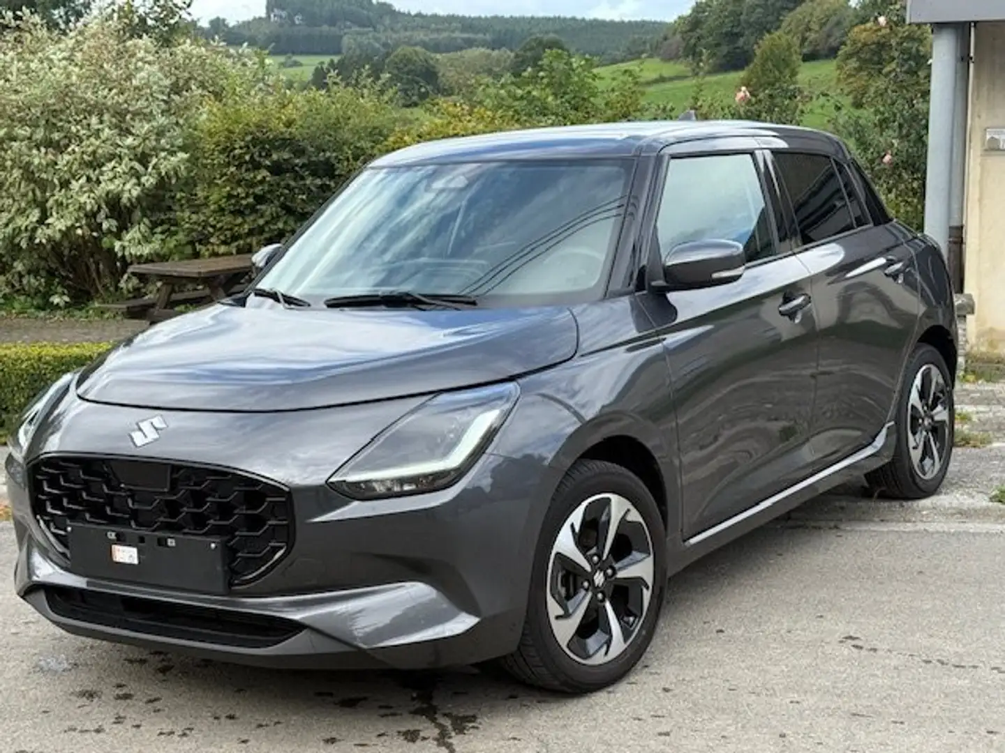 Suzuki Swift Swift 1.2i SHVS Grand Luxe Xtra MildHybrid Gris - 1
