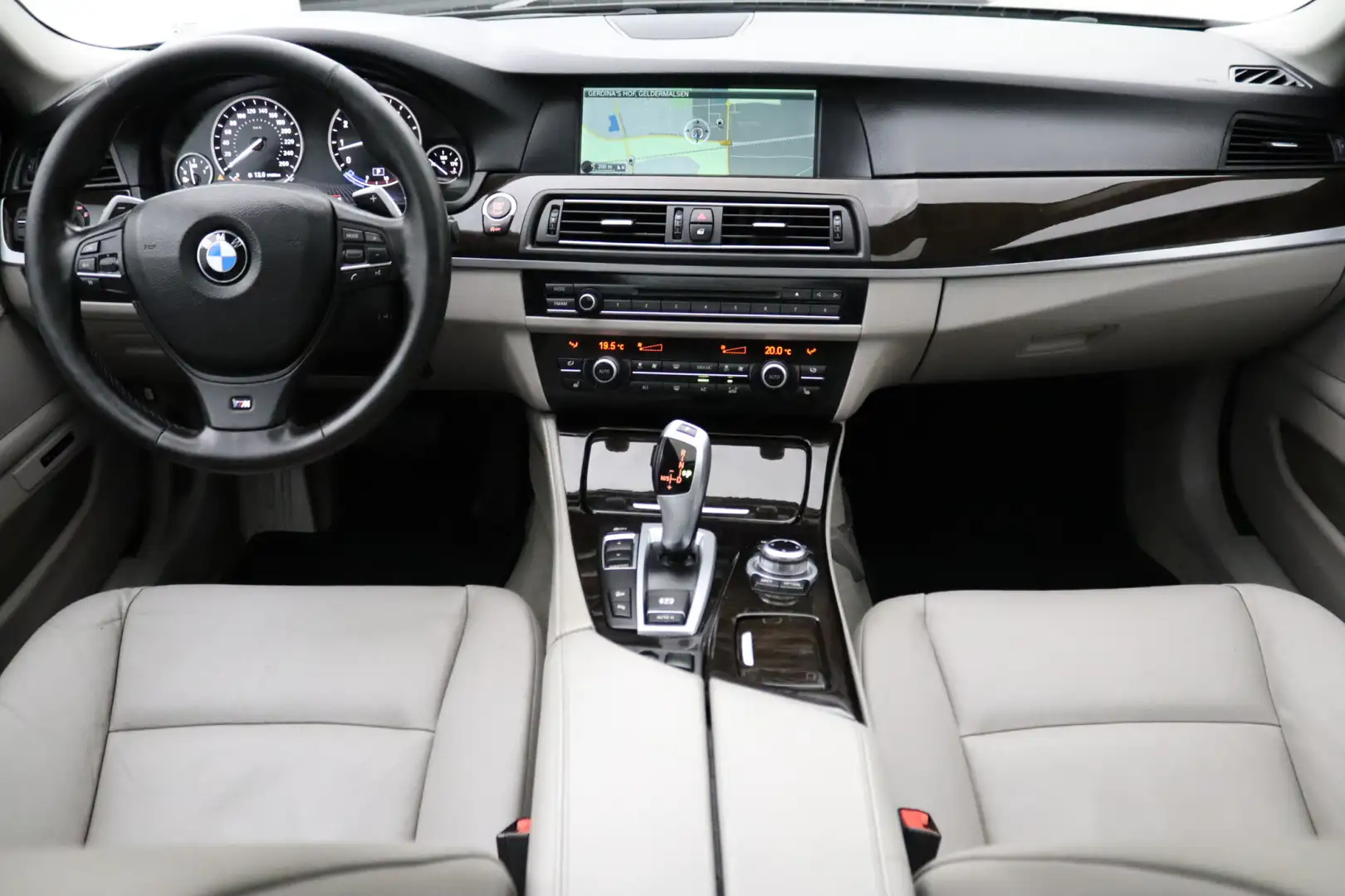 BMW 535 5-serie 535xi High Executive | Achteruitrijcamera Zwart - 2