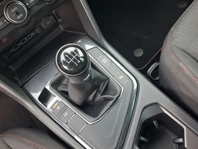 Volkswagen Tiguan view 11