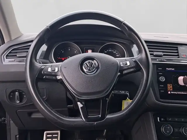 Volkswagen Tiguan view 9