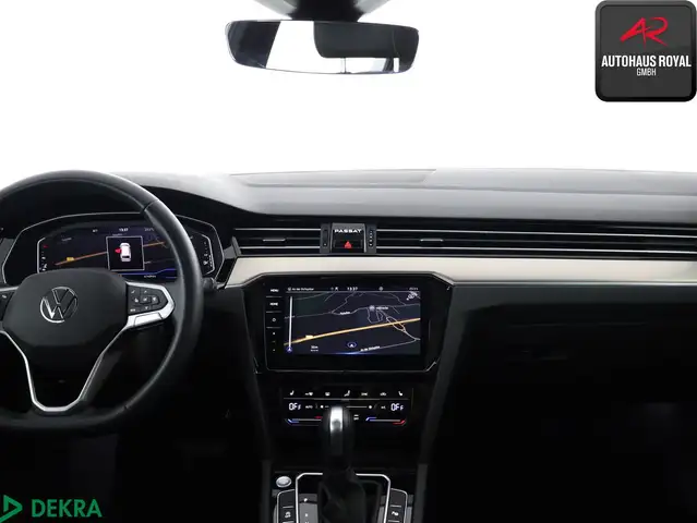 Volkswagen Passat view 9