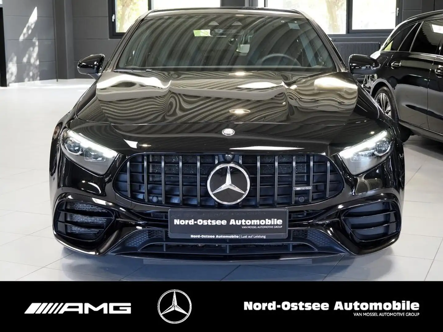 Mercedes-Benz A 45 AMG A 45 S AMG 4M+PREMIUM KAMERA DISTRO SHZ NIGHT Schwarz - 2