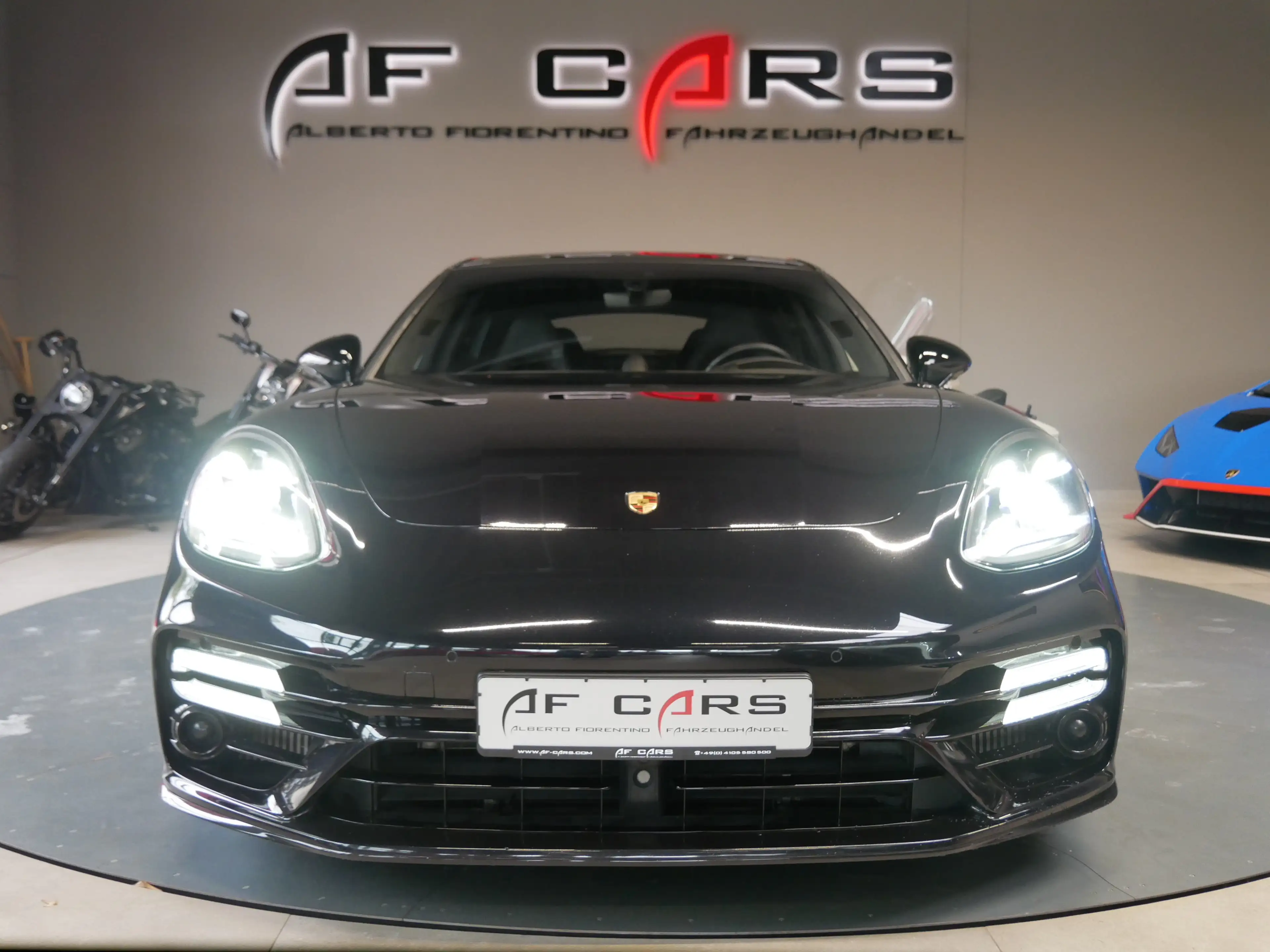 Porsche Panamera Turbo S E-Hybrid Executive Lang Pano — photo 2